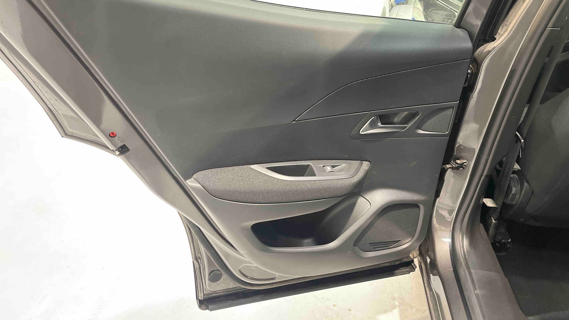 PEUGEOT 2008 BUSINESS BlueHDi 130 S&S EAT8 Active Business - 5P