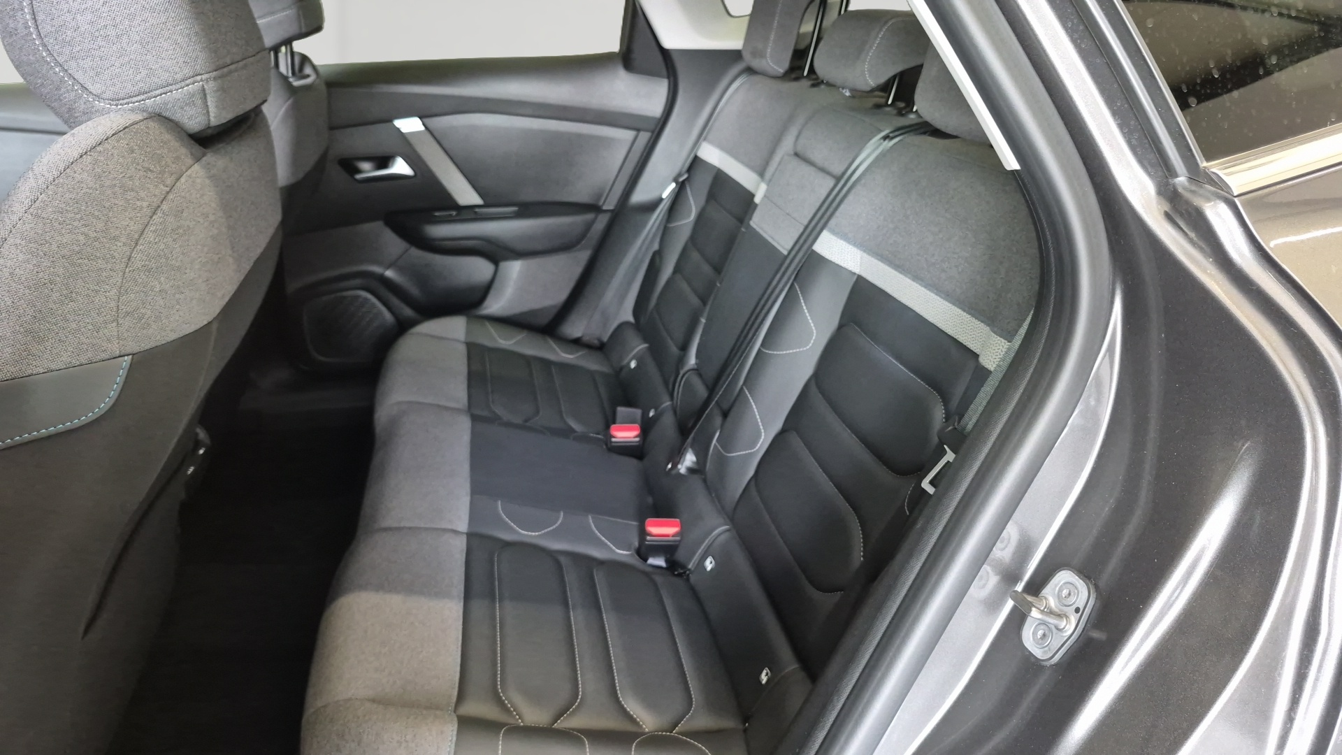 CITROEN C4 X PTECH 130 S&S EAT8 SHINE