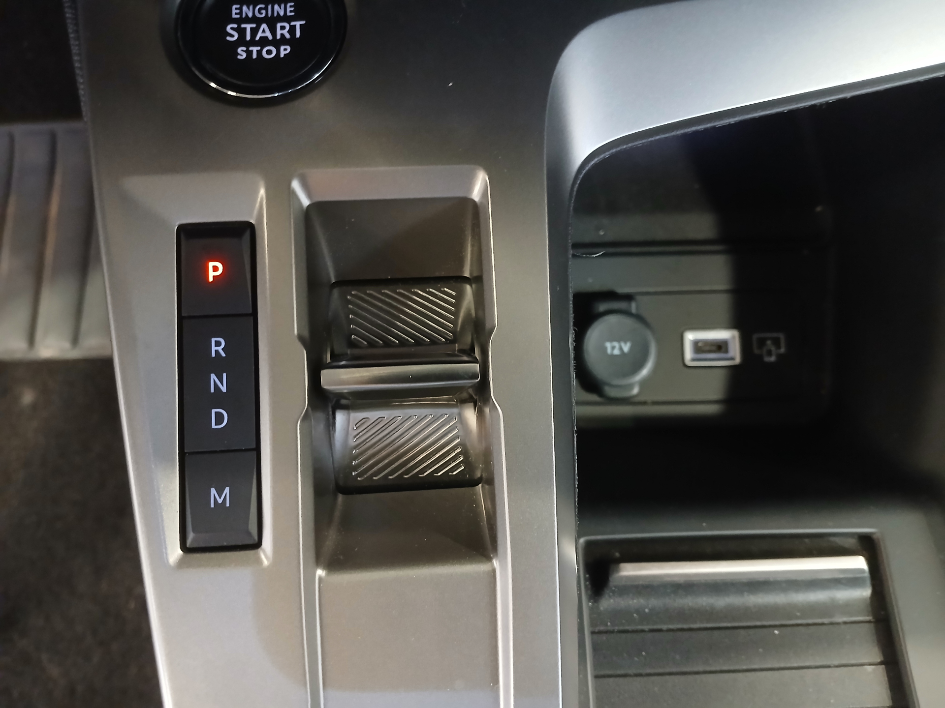 PEUGEOT 408 Hybrid 145 e-DCS6 Allure