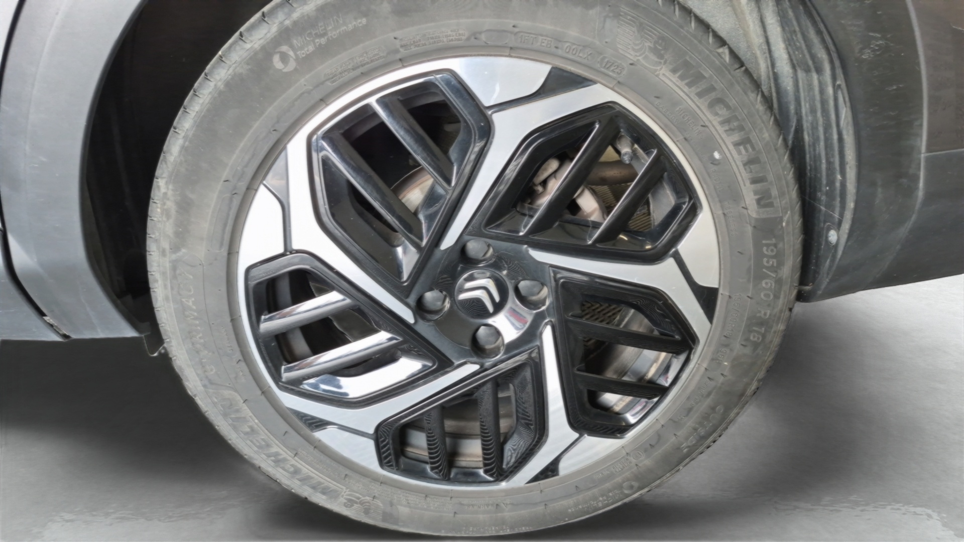CITROEN C4 X PTECH 130 S&S EAT8 SHINE