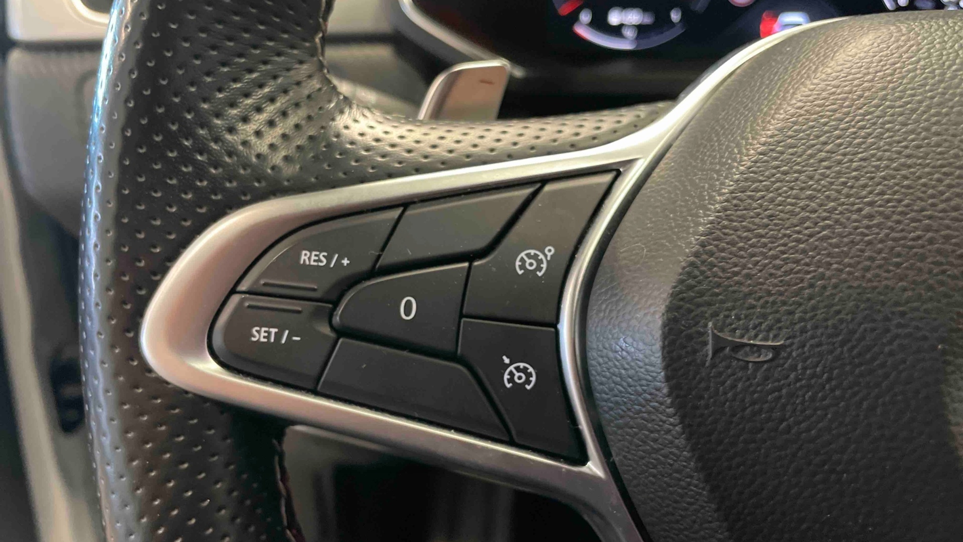 RENAULT CAPTUR mild hybrid 160 EDC R.S. line