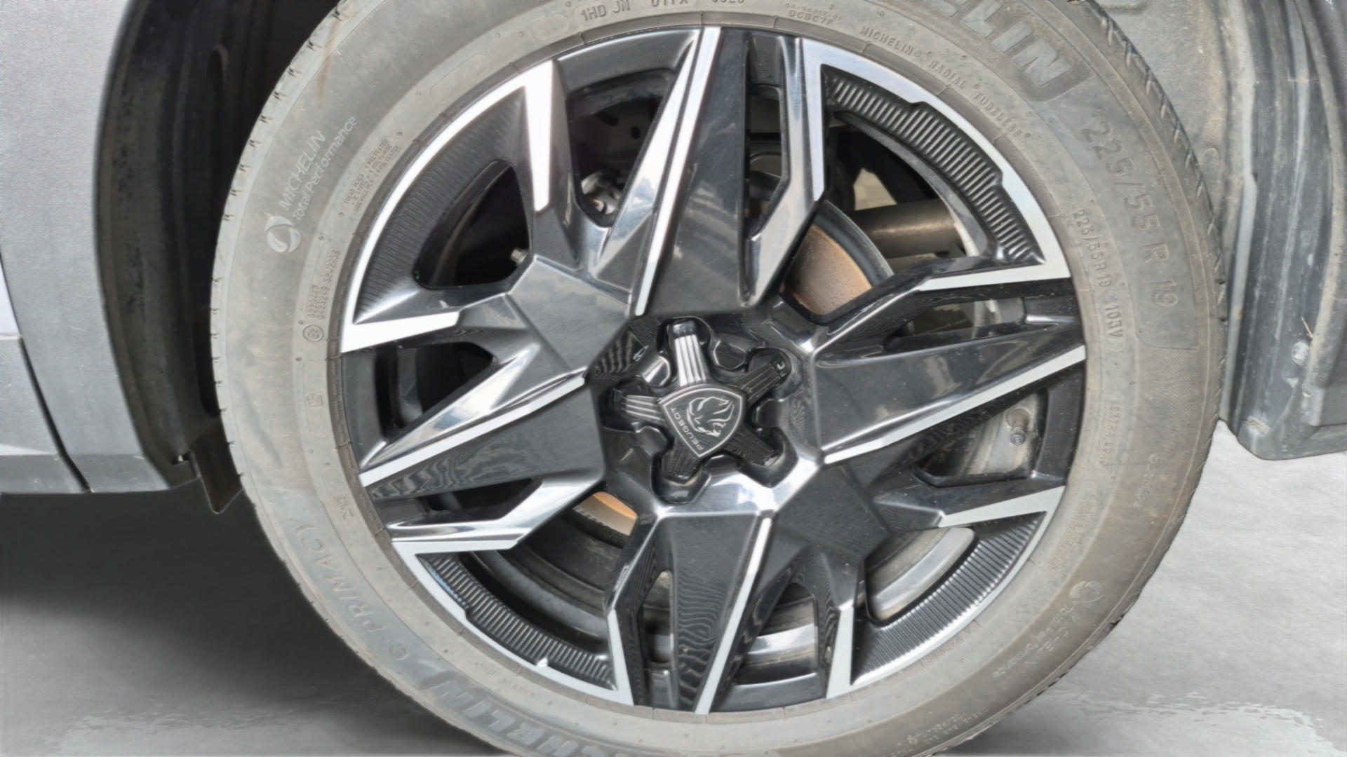 PEUGEOT 3008 Hybrid 145 e-DCS6 Allure