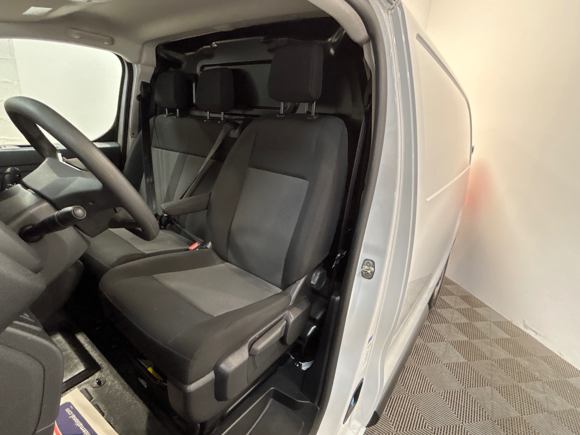 CITROEN JUMPY FOURGON Fourgon Taille M BlueHDi 120 S&S BVM6