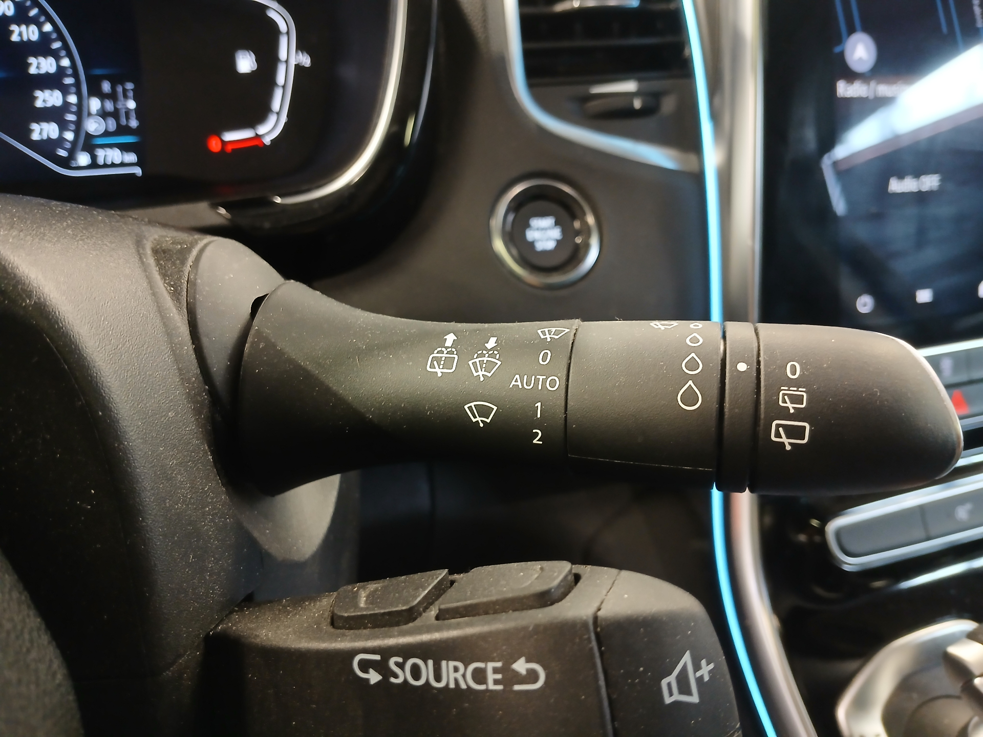 RENAULT ESPACE V Blue dCi 160 EDC Evolution