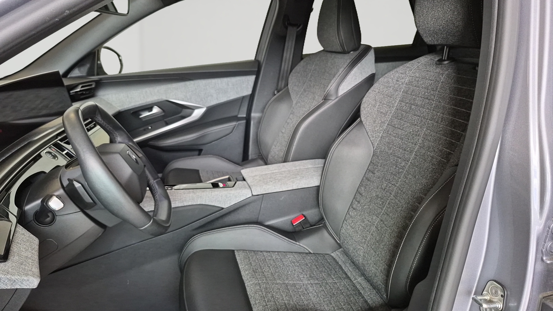 PEUGEOT 3008 Hybrid 145 e-DCS6 Allure