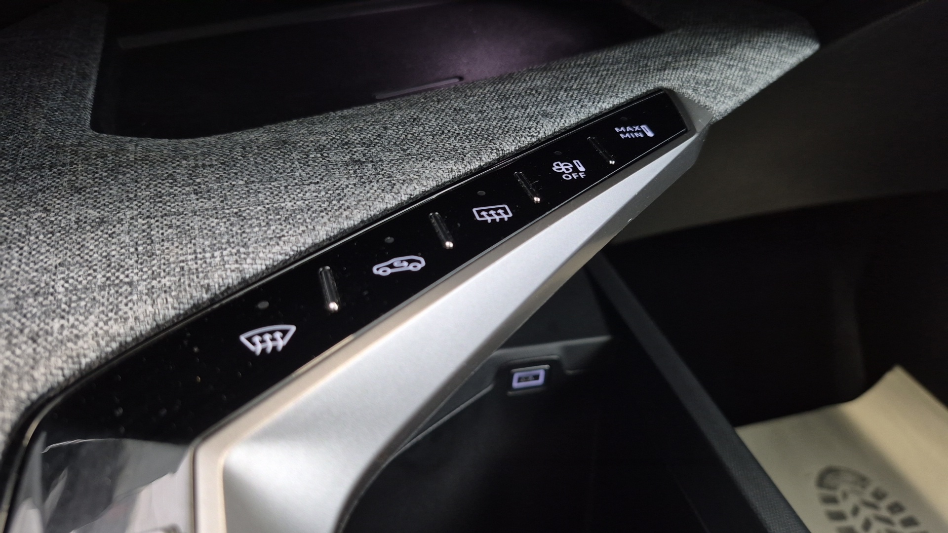 PEUGEOT 3008 Hybrid 145 e-DCS6 Allure