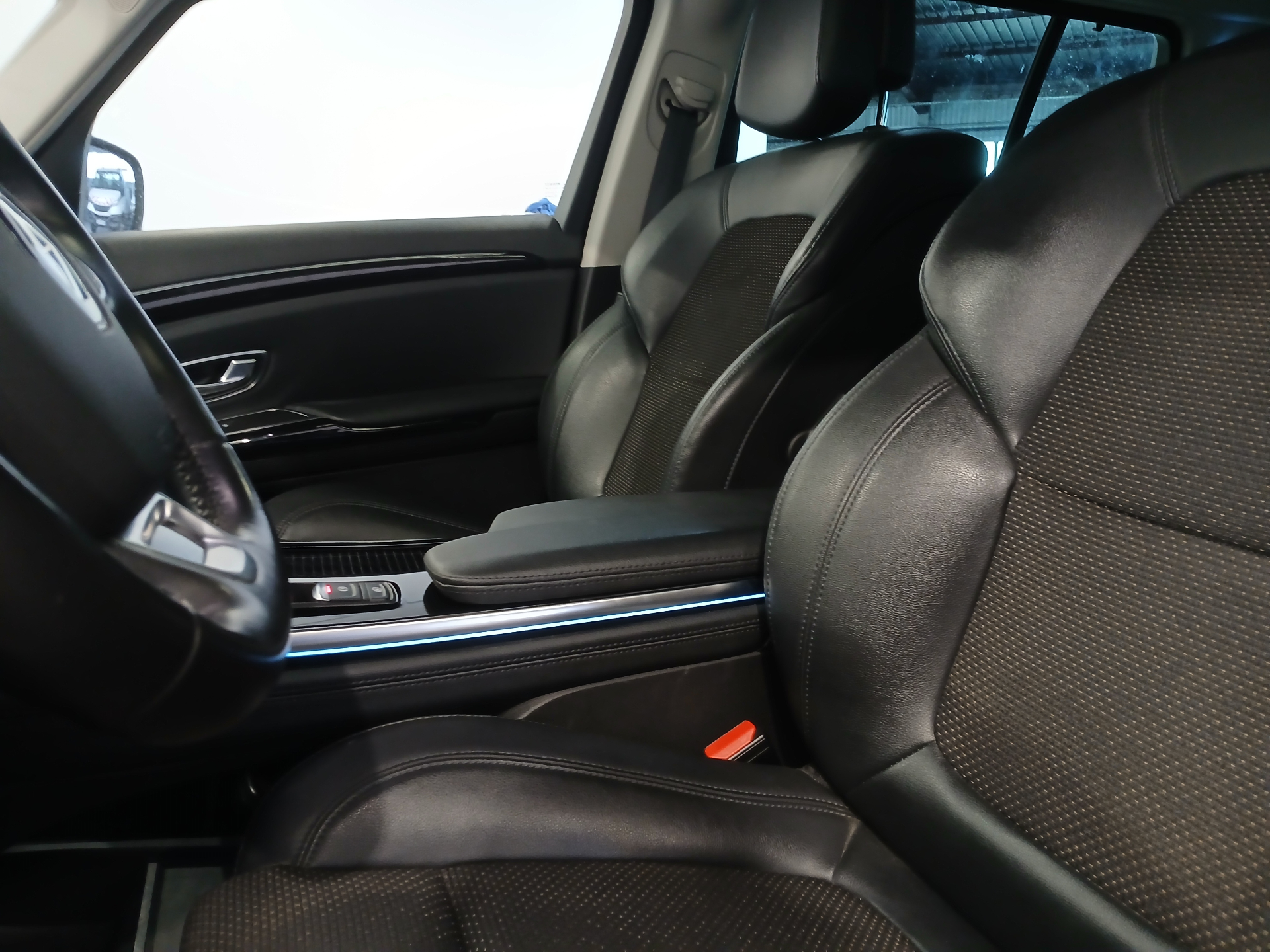 RENAULT ESPACE V Blue dCi 160 EDC Evolution