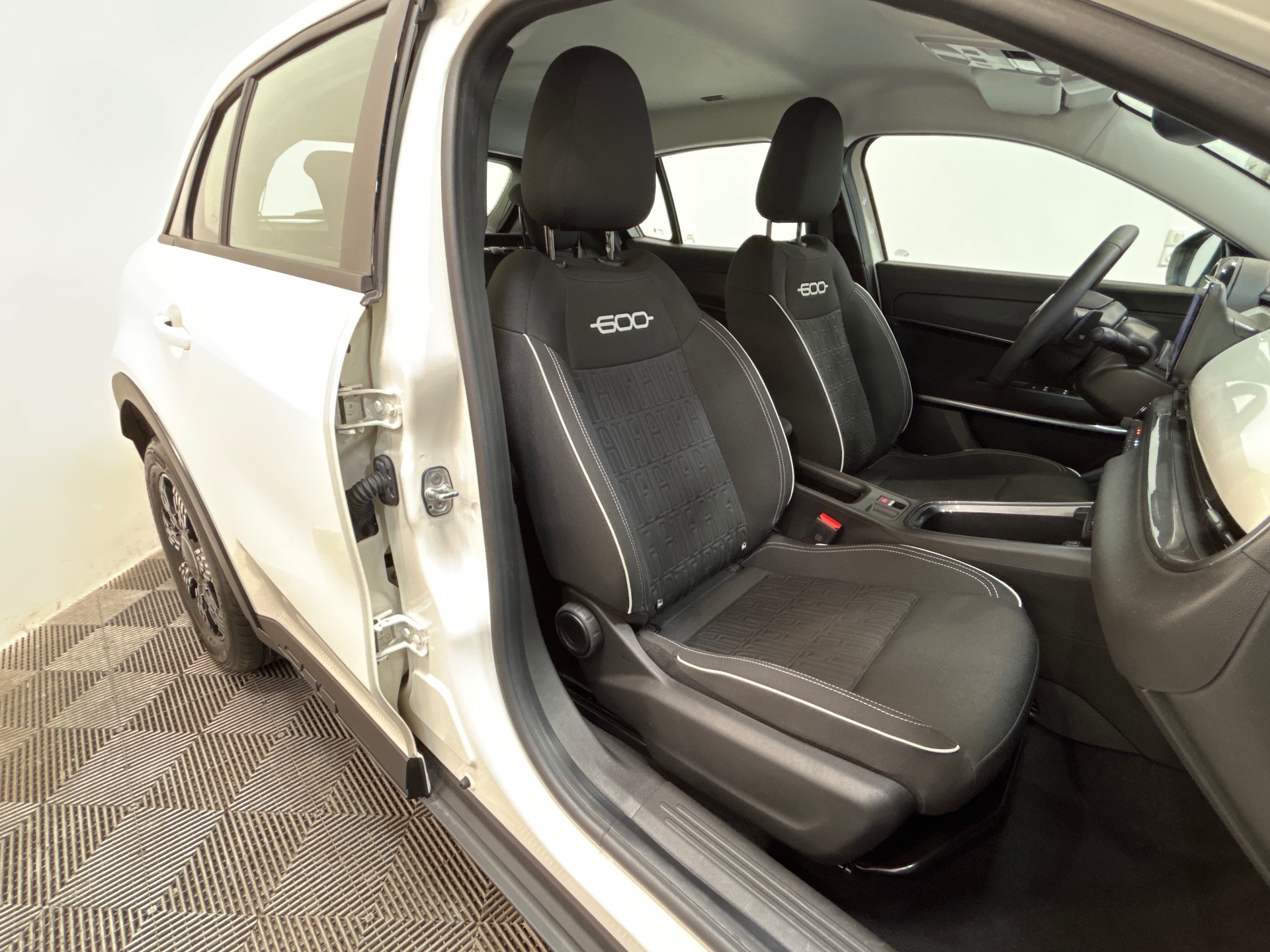 FIAT 600 3 Pop T 1.2 Hybrid Turbo 145ch eDCT6