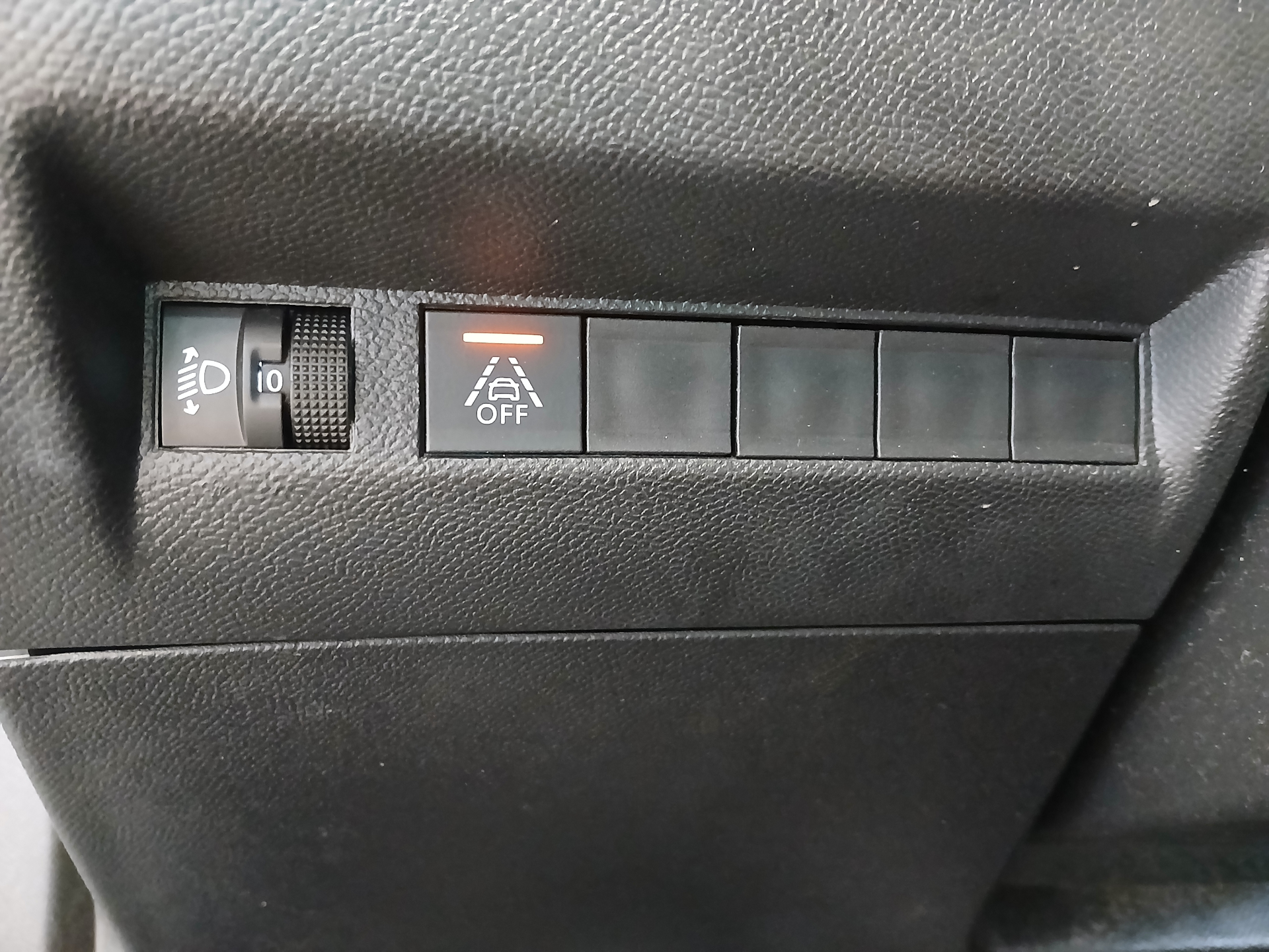 PEUGEOT 2008 1.5 BlueHDi 130ch S&S Allure EAT8