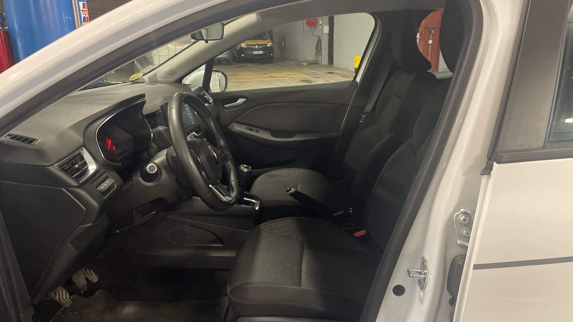 RENAULT CLIO V Blue dCi 85 Business
