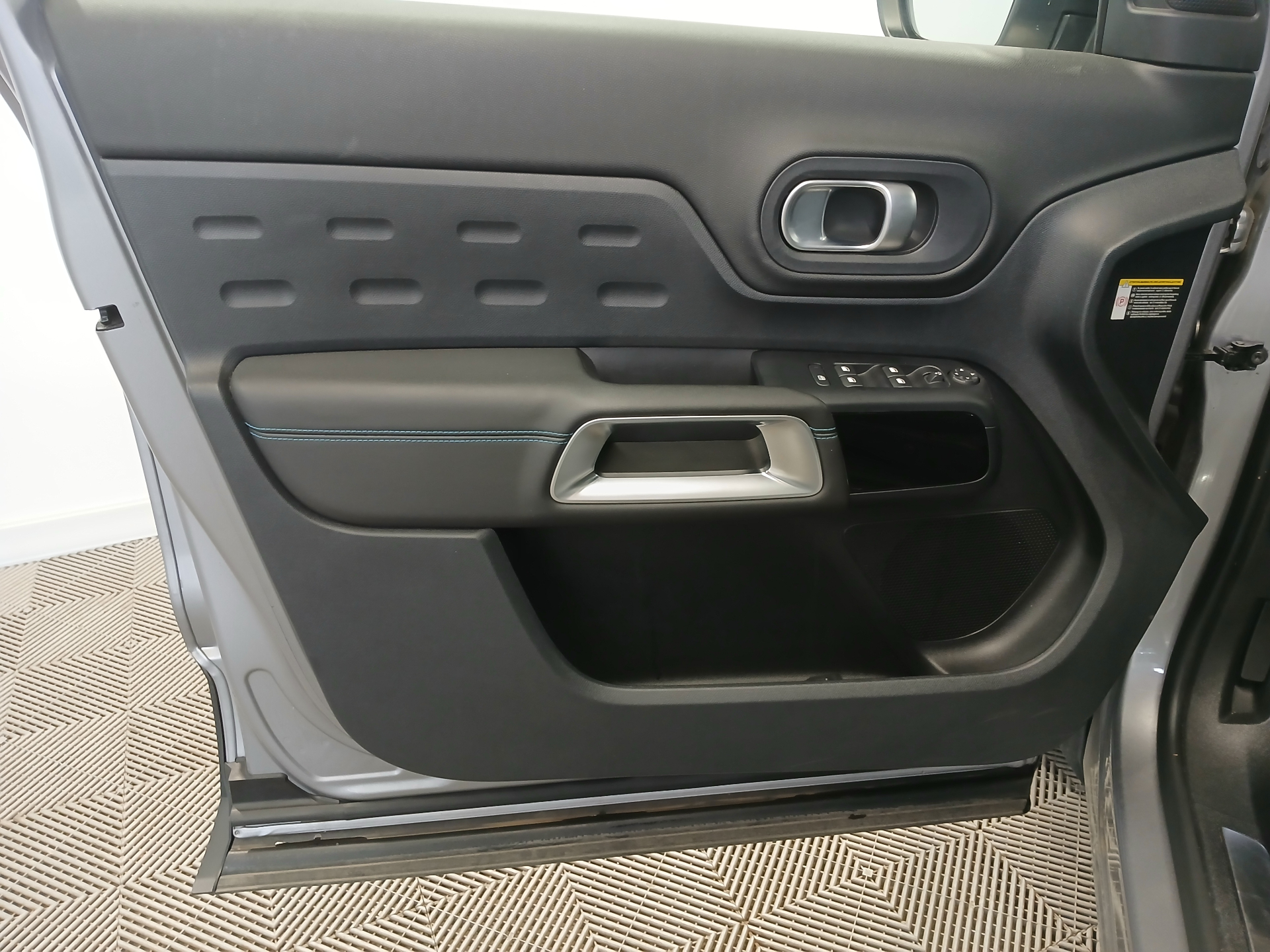 CITROEN C5 AIRCROSS HYB 136 CH BOITE AUTO SHINE