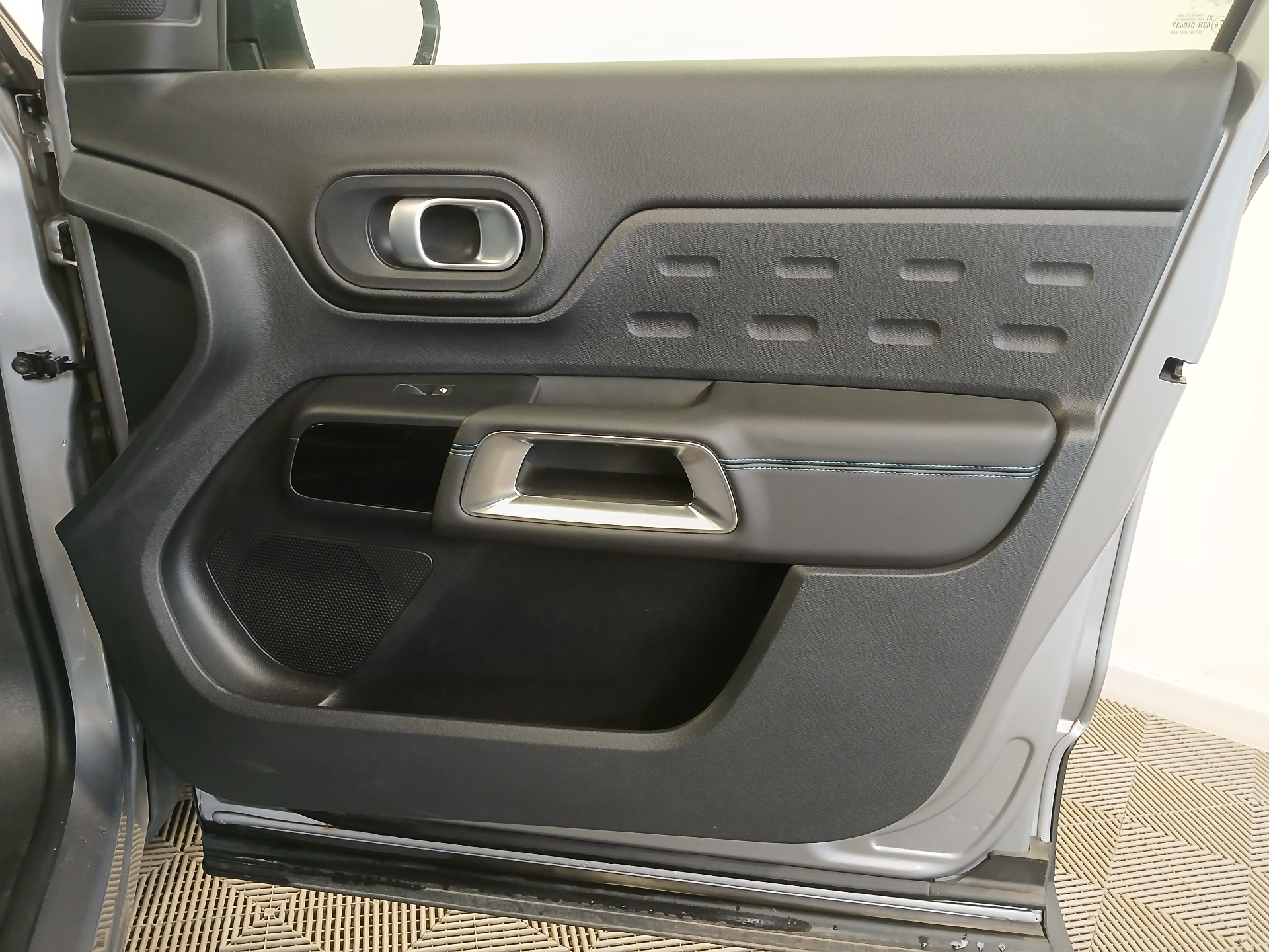 CITROEN C5 AIRCROSS HYB 136 CH BOITE AUTO SHINE