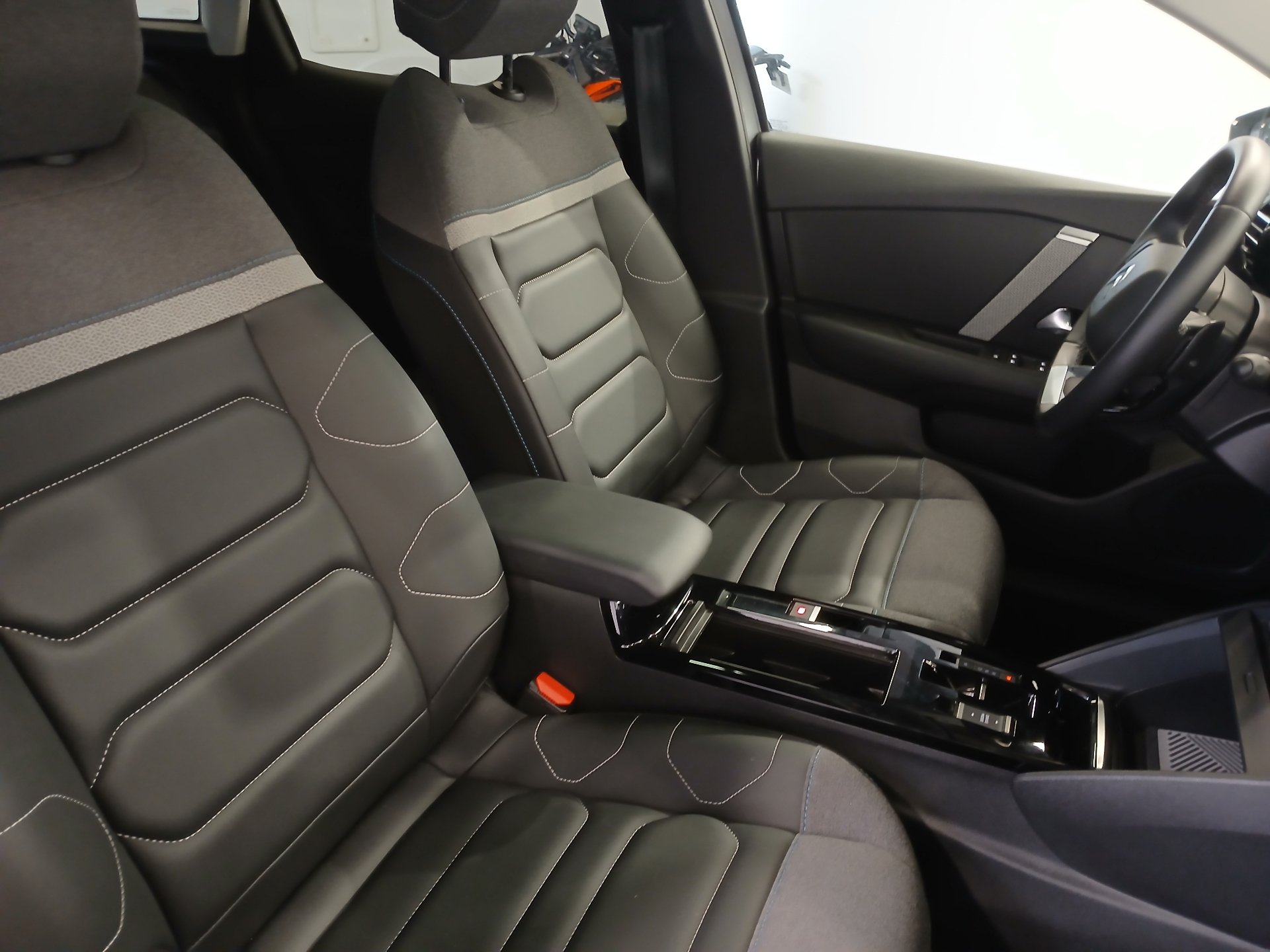CITROEN C4 BlueHDi 130ch EAT8 MAX