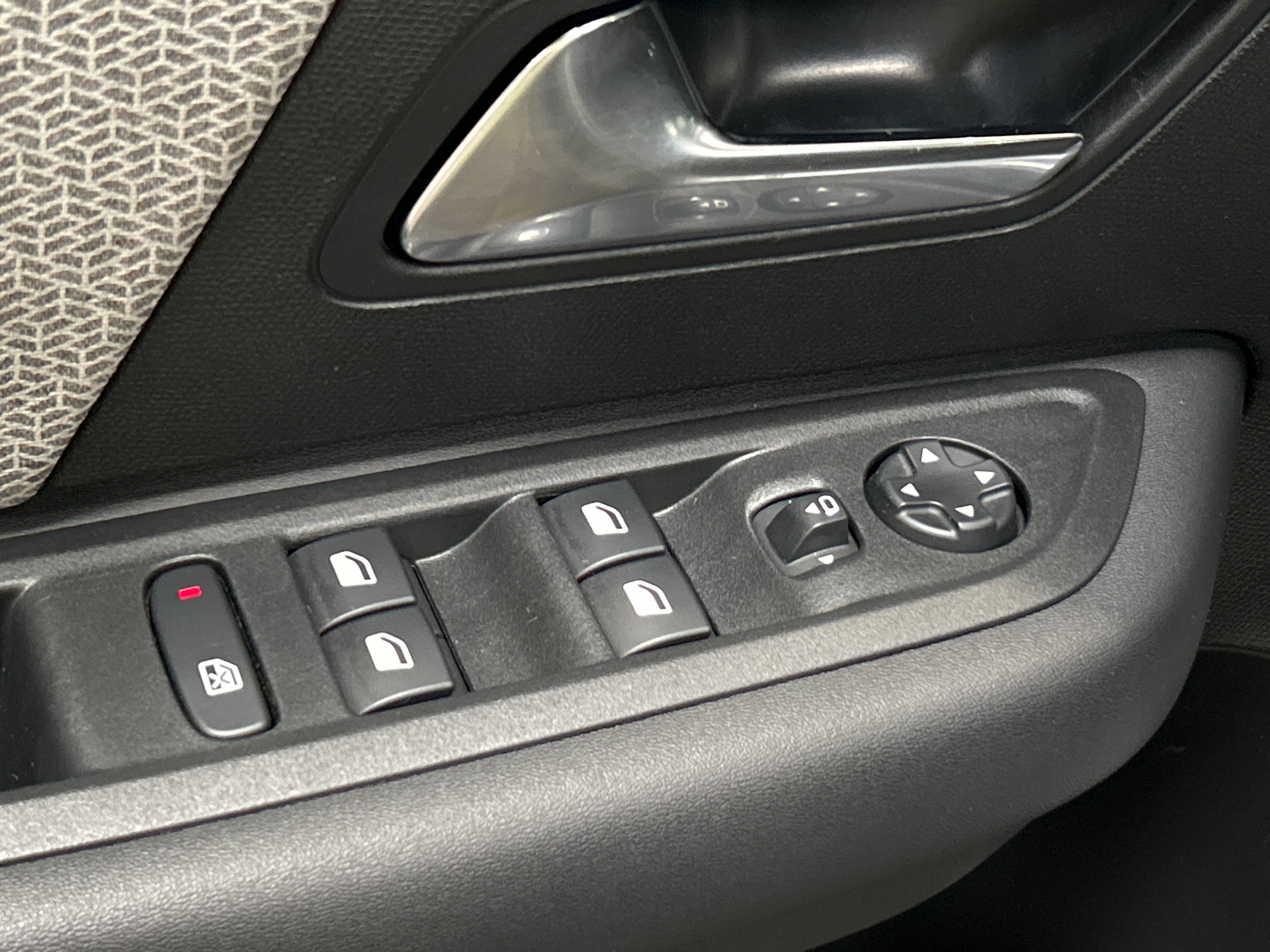 CITROEN C4 PureTech 130 BVM6 Plus