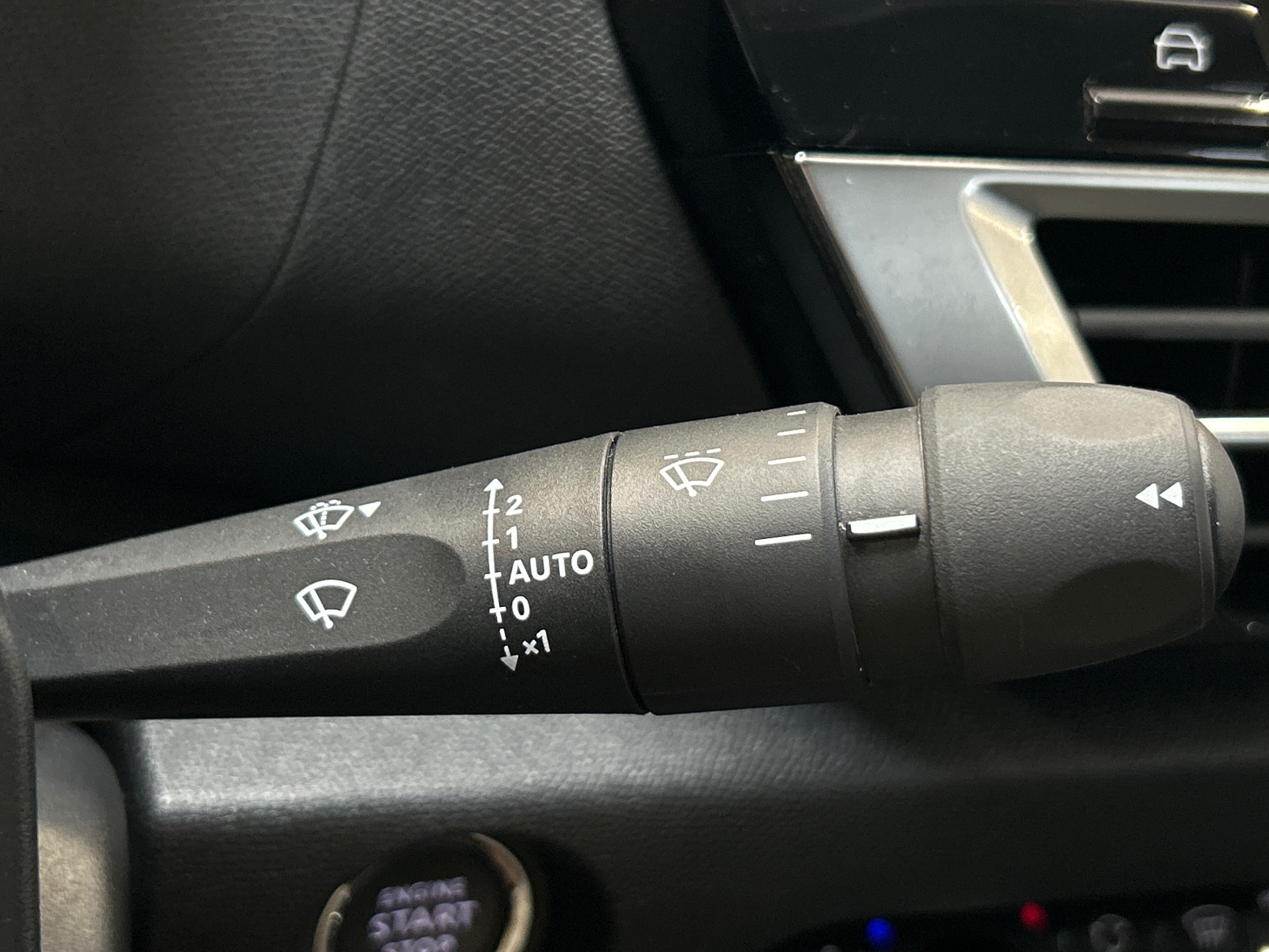 CITROEN C4 PureTech 130 BVM6 Plus