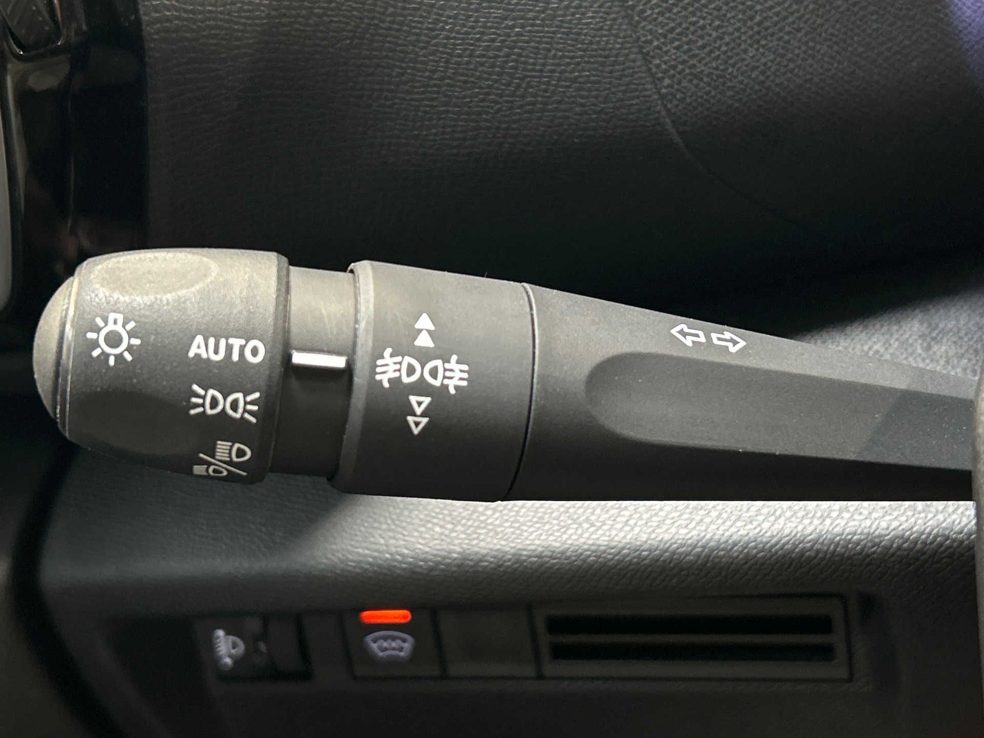 CITROEN C4 PureTech 130 BVM6 Plus