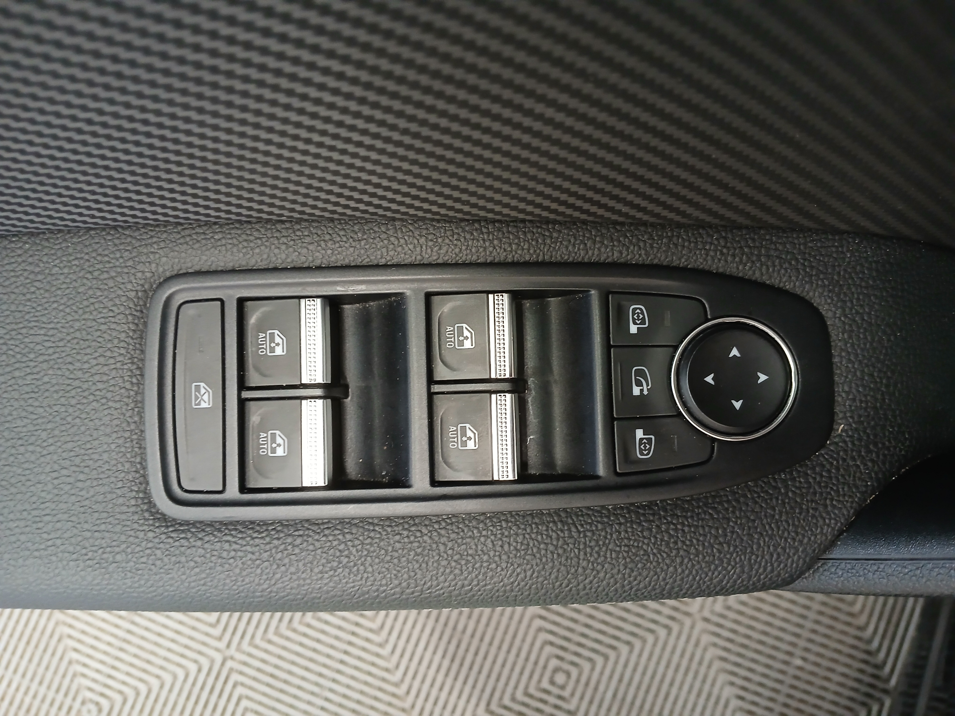 RENAULT CAPTUR R.S. line mild hybrid 160 EDC