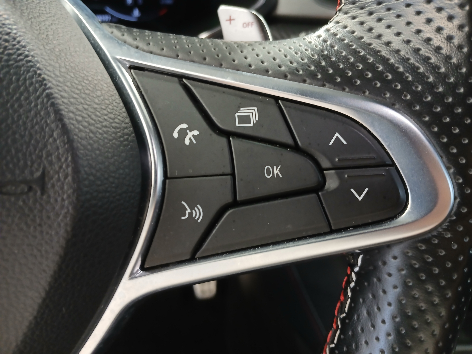 RENAULT CAPTUR R.S. line mild hybrid 160 EDC