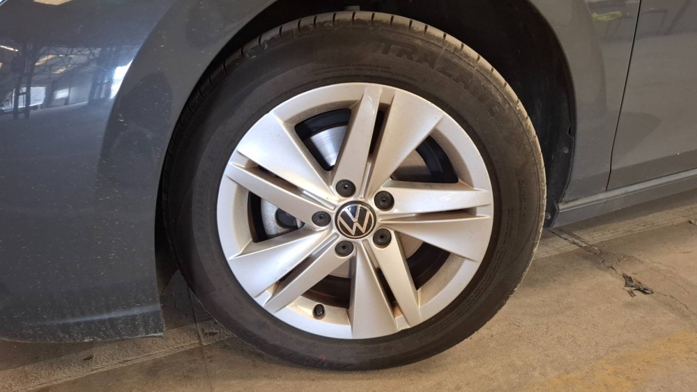 VOLKSWAGEN GOLF 1.0 eTSI OPF 110 DSG7 Life Business