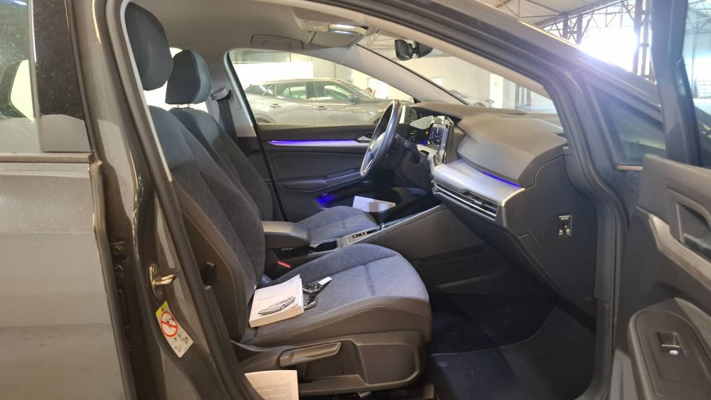 VOLKSWAGEN GOLF 1.0 eTSI OPF 110 DSG7 Life Business