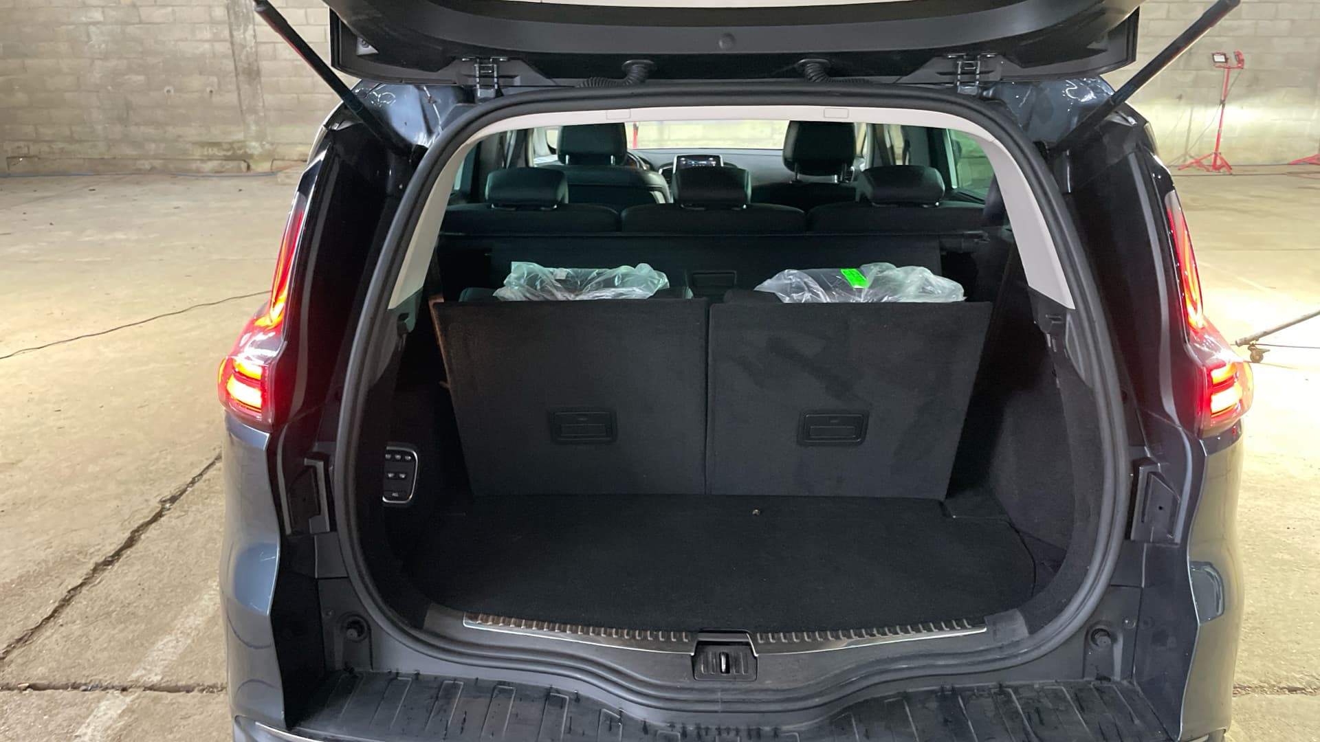 RENAULT ESPACE V Blue dCi 160 EDC Zen