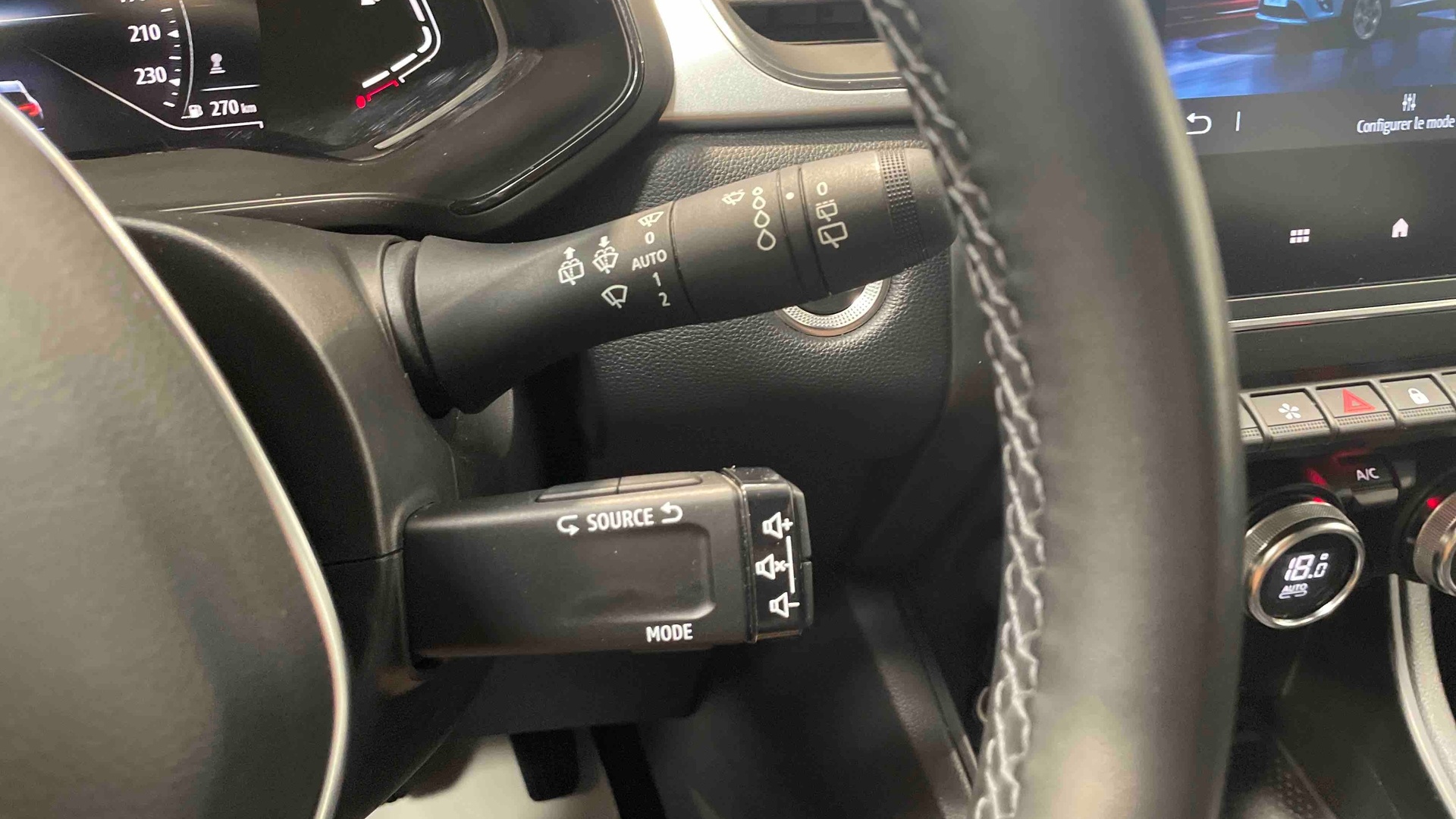 RENAULT CAPTUR TCe 90 Techno