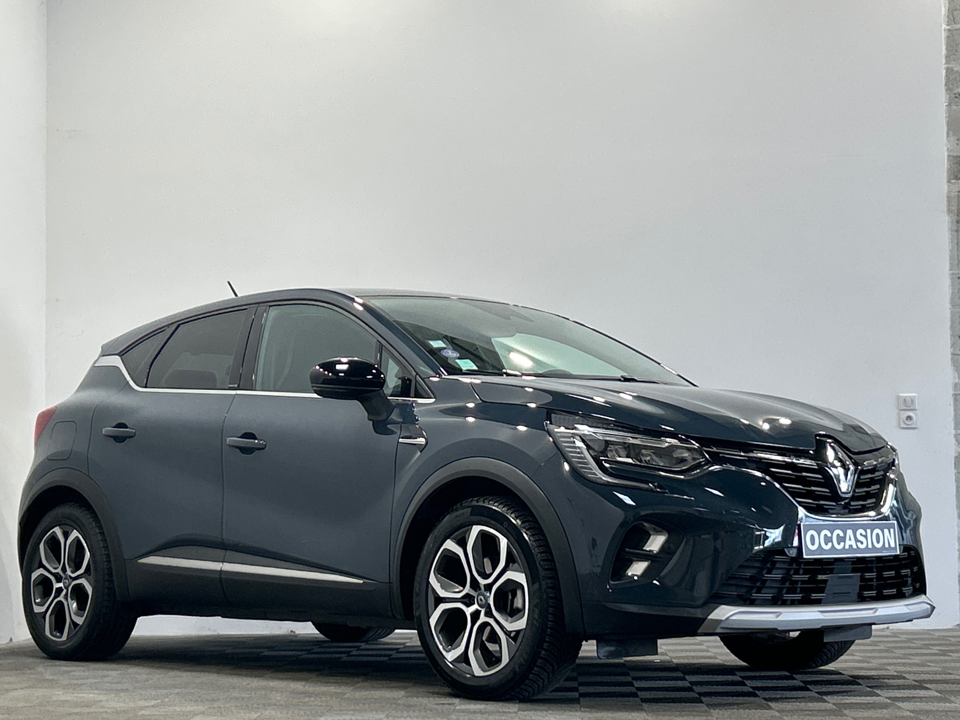 RENAULT CAPTUR E-Tech Plug-in 160 Intens