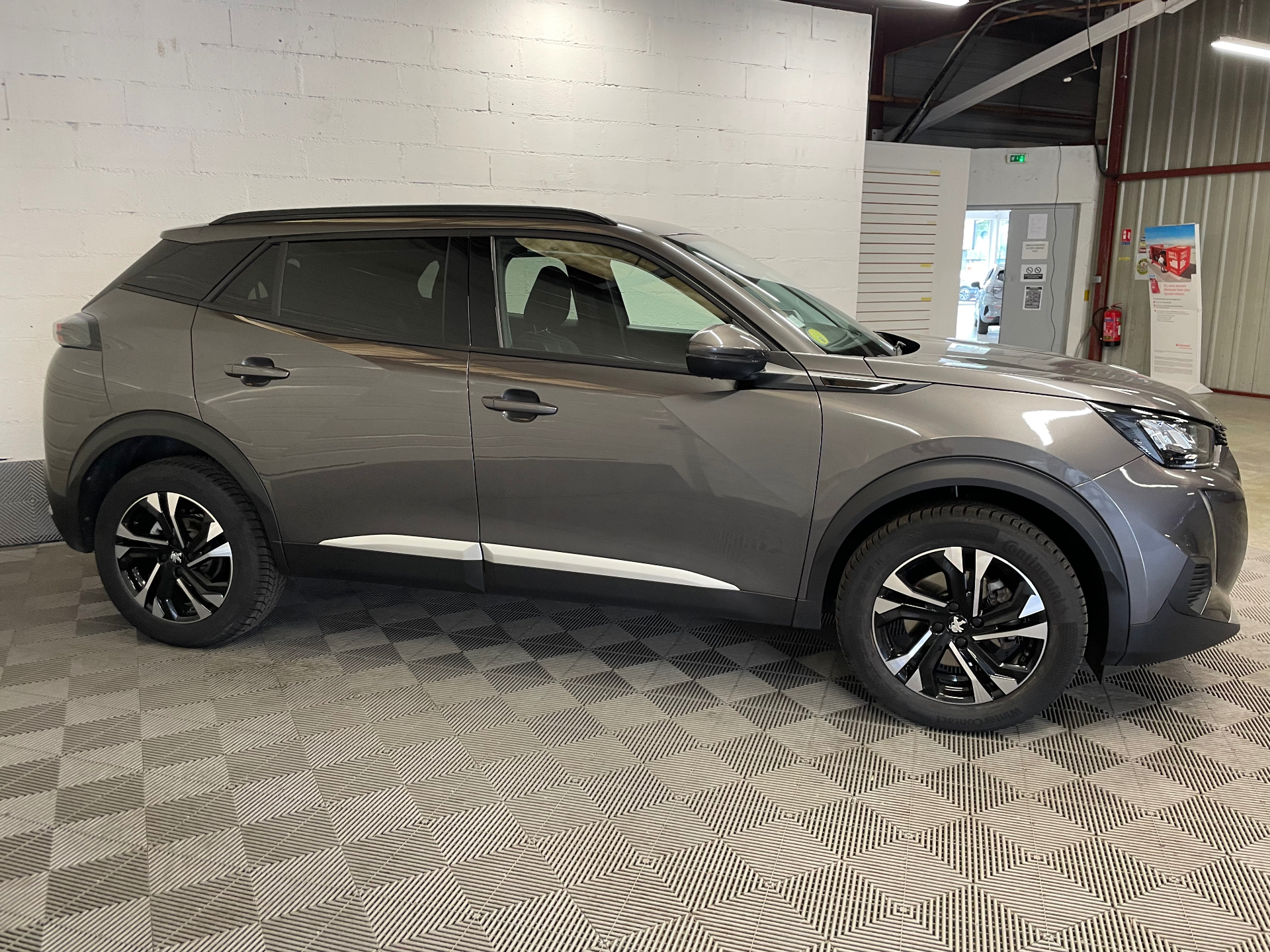 PEUGEOT 2008 BlueHDi 130 S&S EAT8 Allure