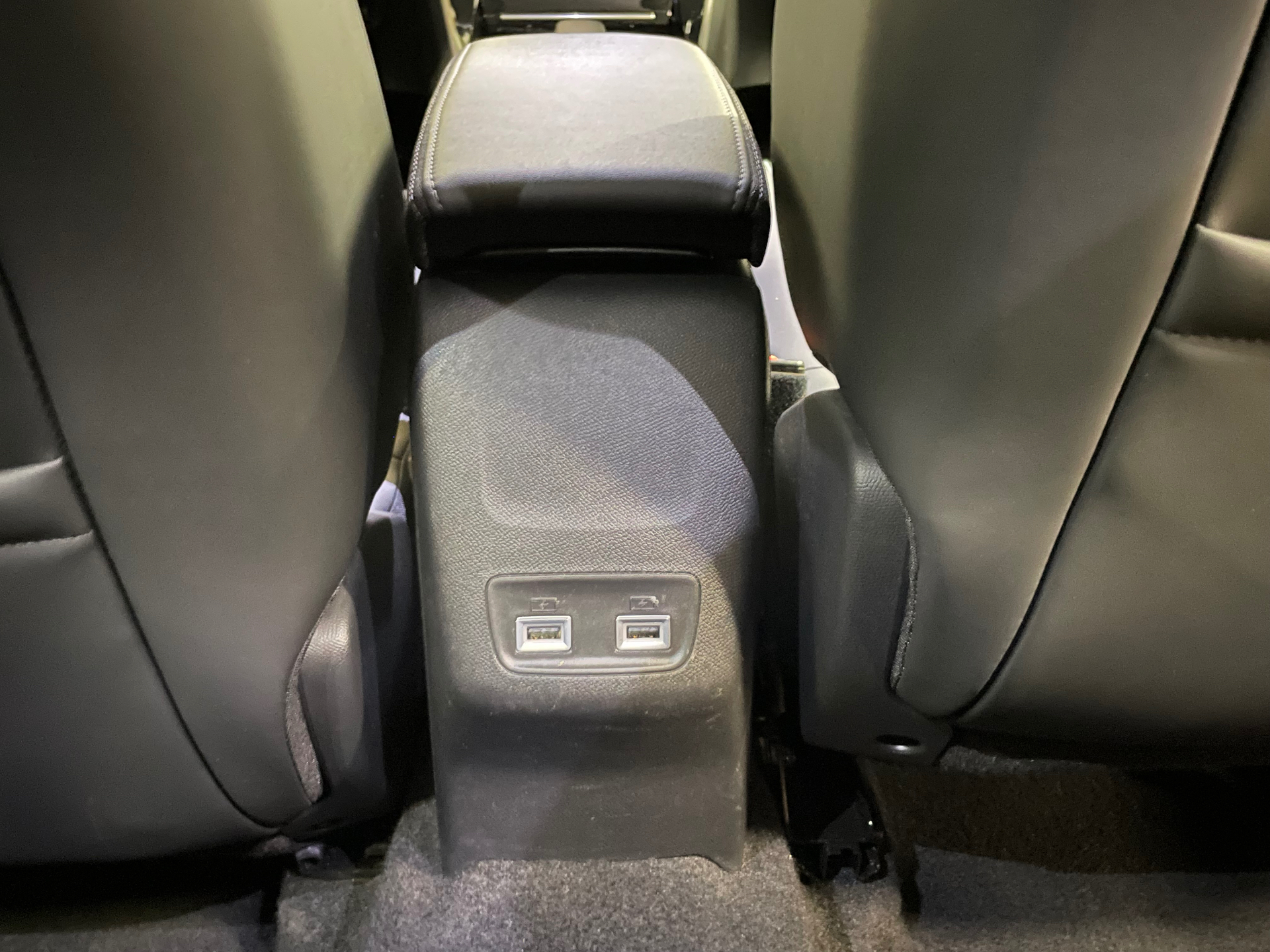 PEUGEOT 2008 BlueHDi 130 S&S EAT8 Allure