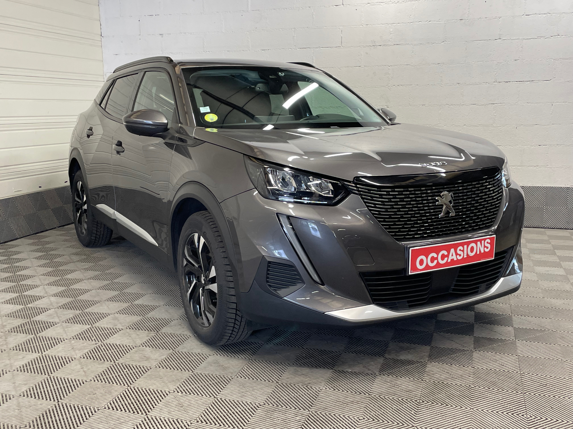 PEUGEOT 2008 BlueHDi 130 S&S EAT8 Allure