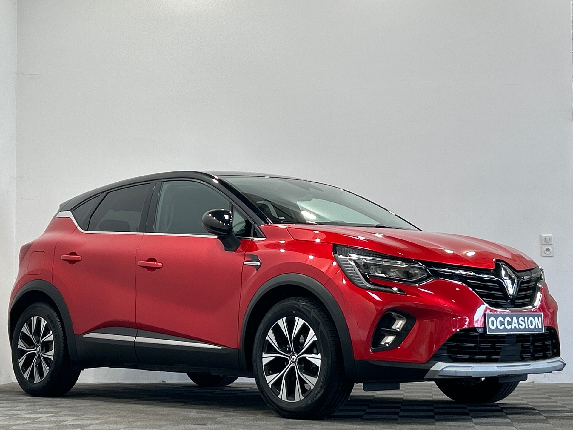 RENAULT CAPTUR techno mild hybrid 140