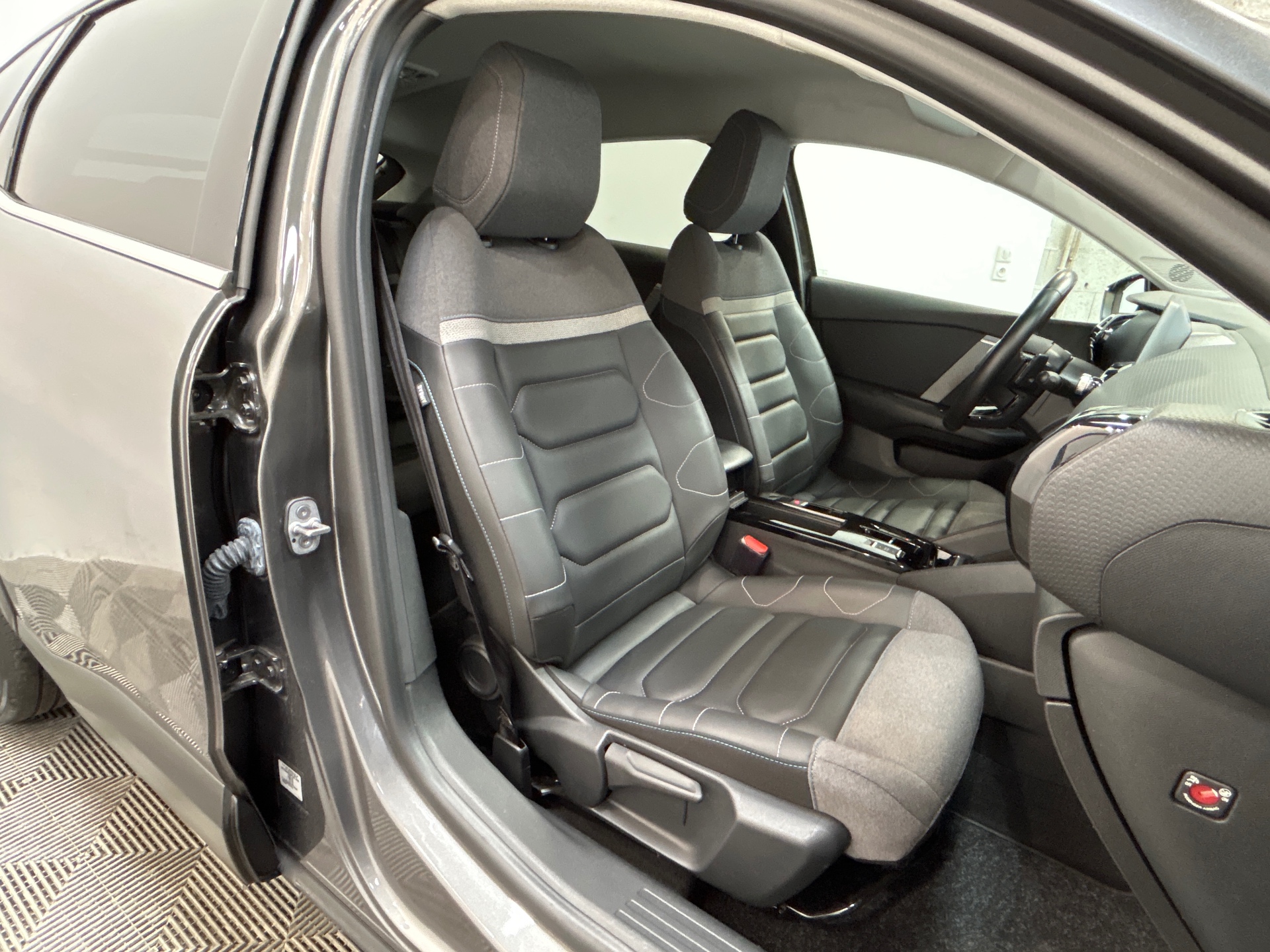 CITROEN C4 SHINE PT130 S&S EAT8