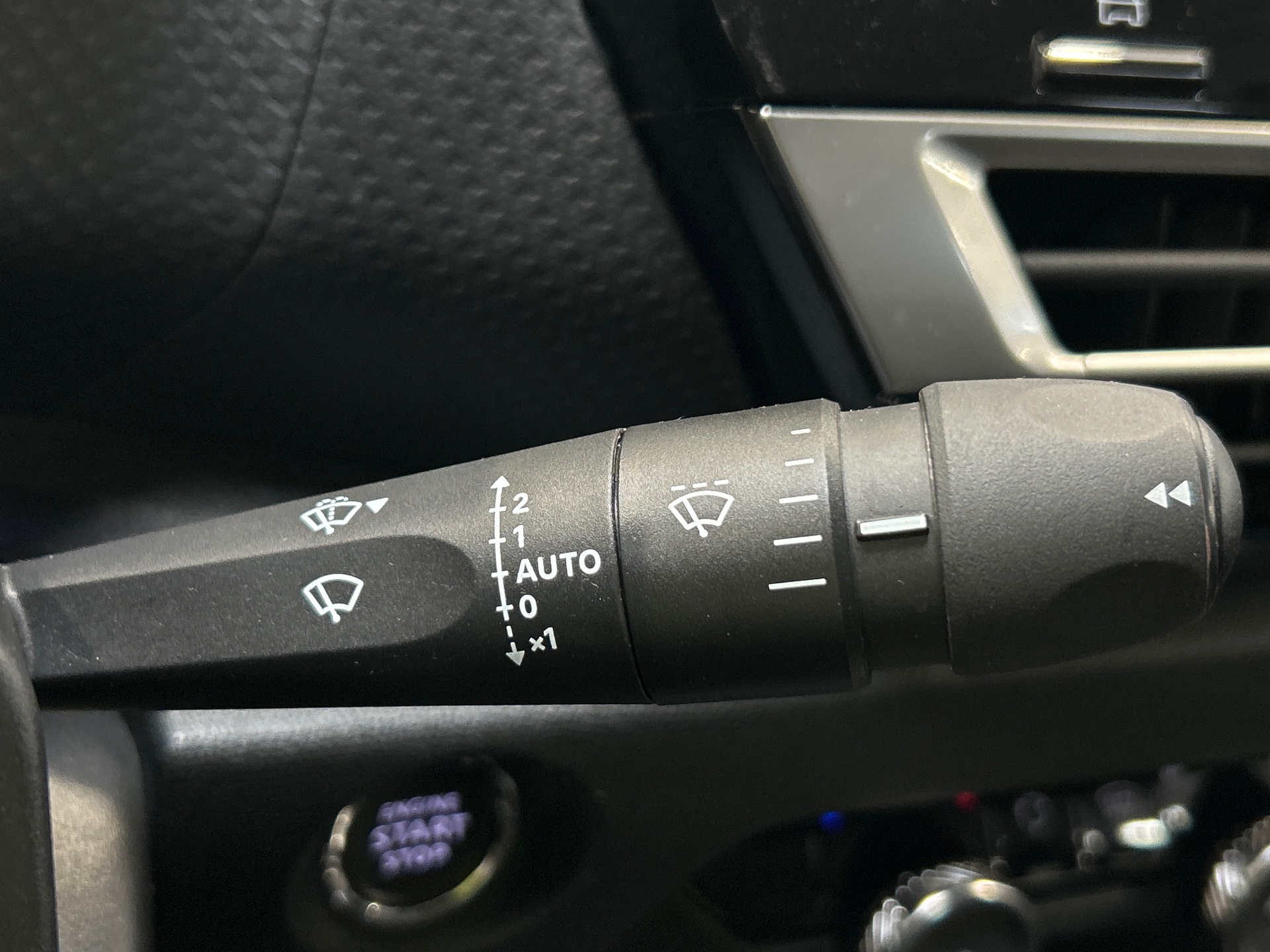 CITROEN C4 SHINE PT130 S&S EAT8