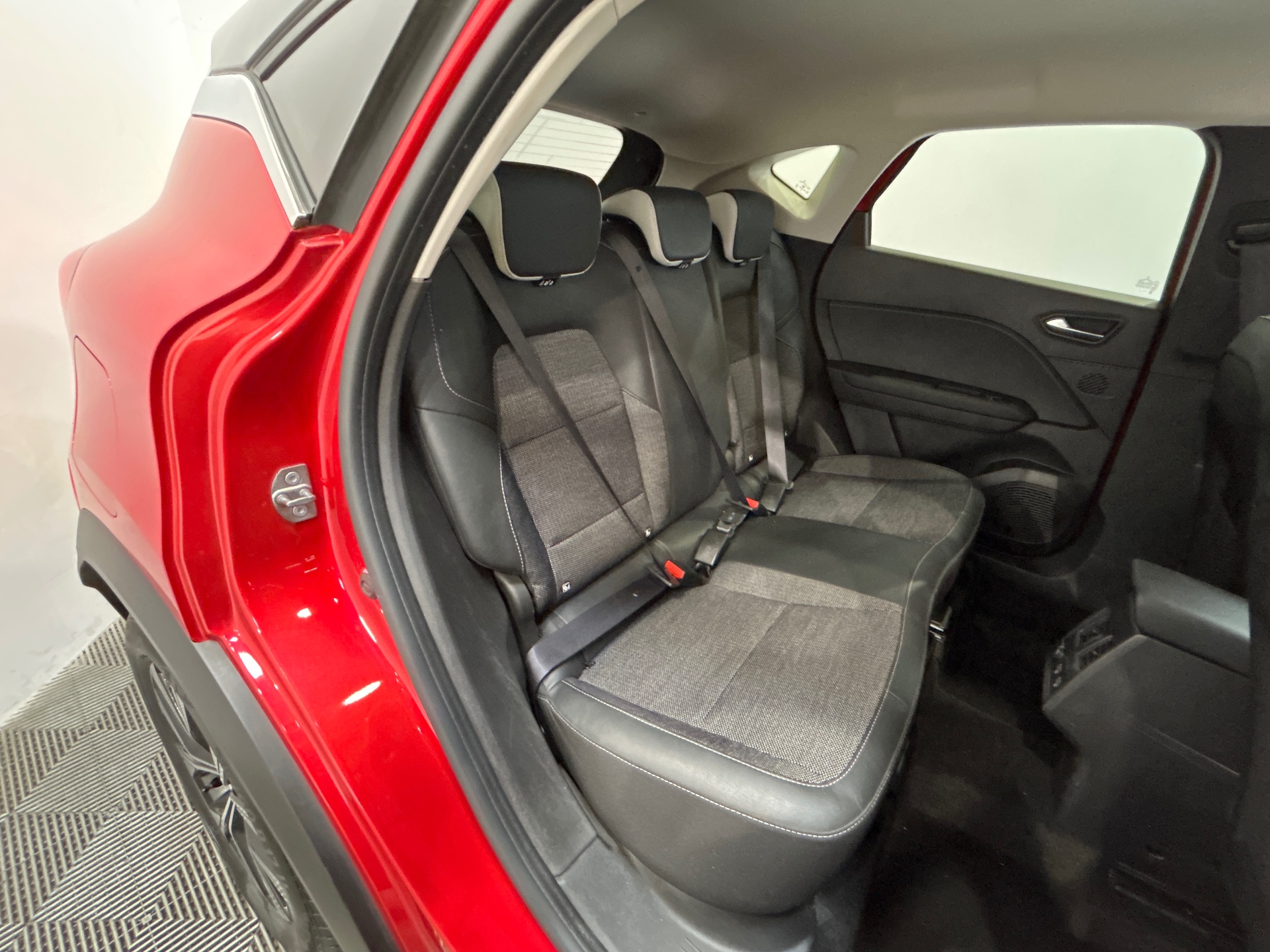 RENAULT CAPTUR techno mild hybrid 140