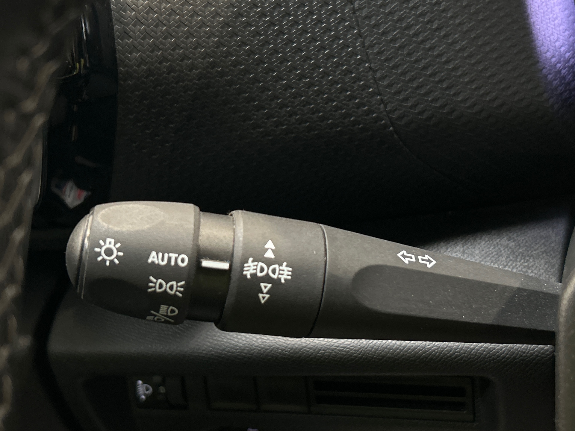 CITROEN C4 SHINE PT130 S&S EAT8