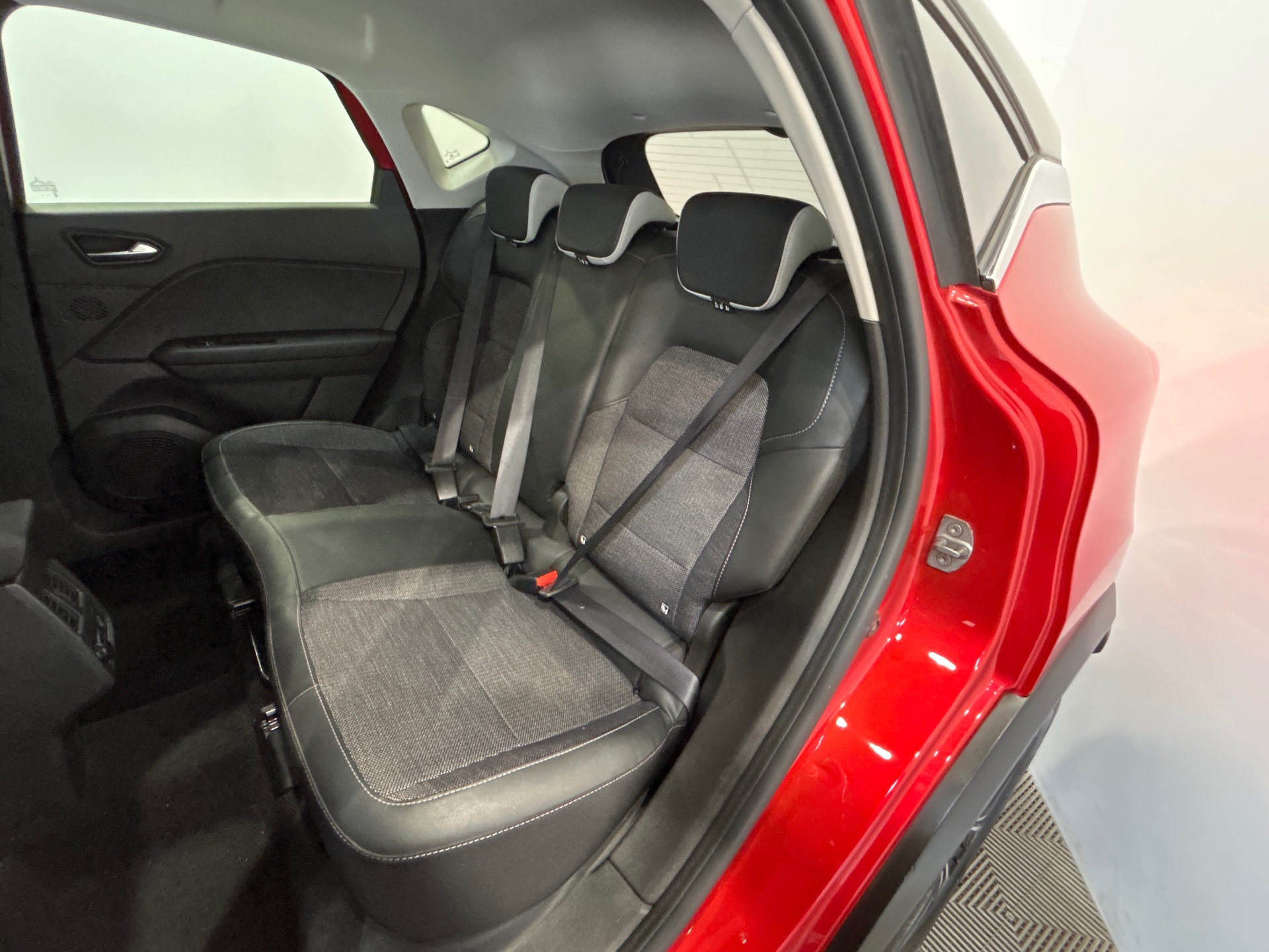 RENAULT CAPTUR techno mild hybrid 140