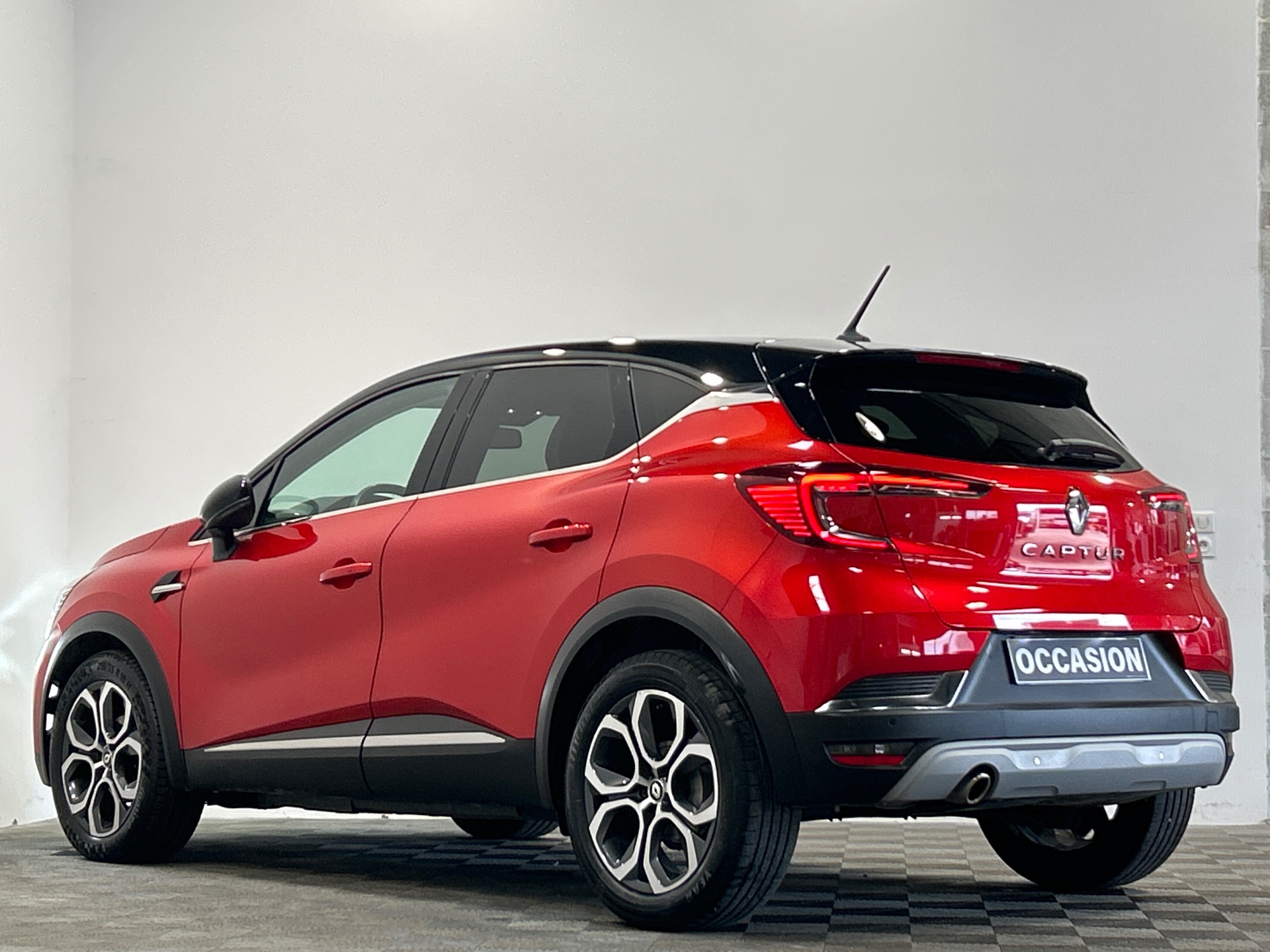 RENAULT CAPTUR TCe 140 EDC - 21 Intens