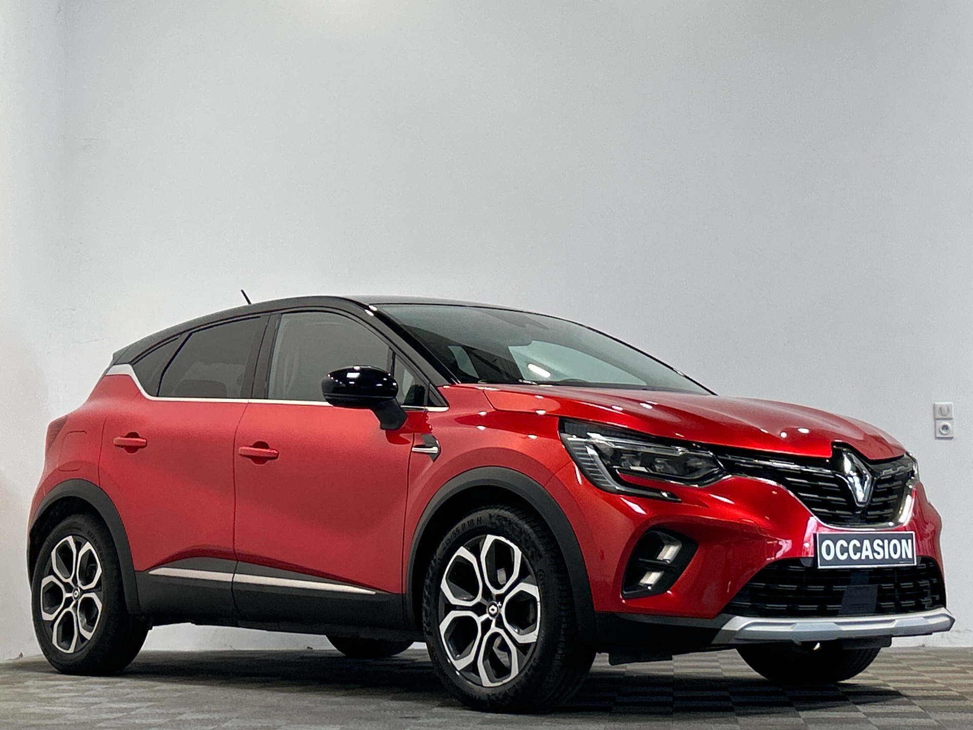 RENAULT CAPTUR TCe 140 EDC - 21 Intens