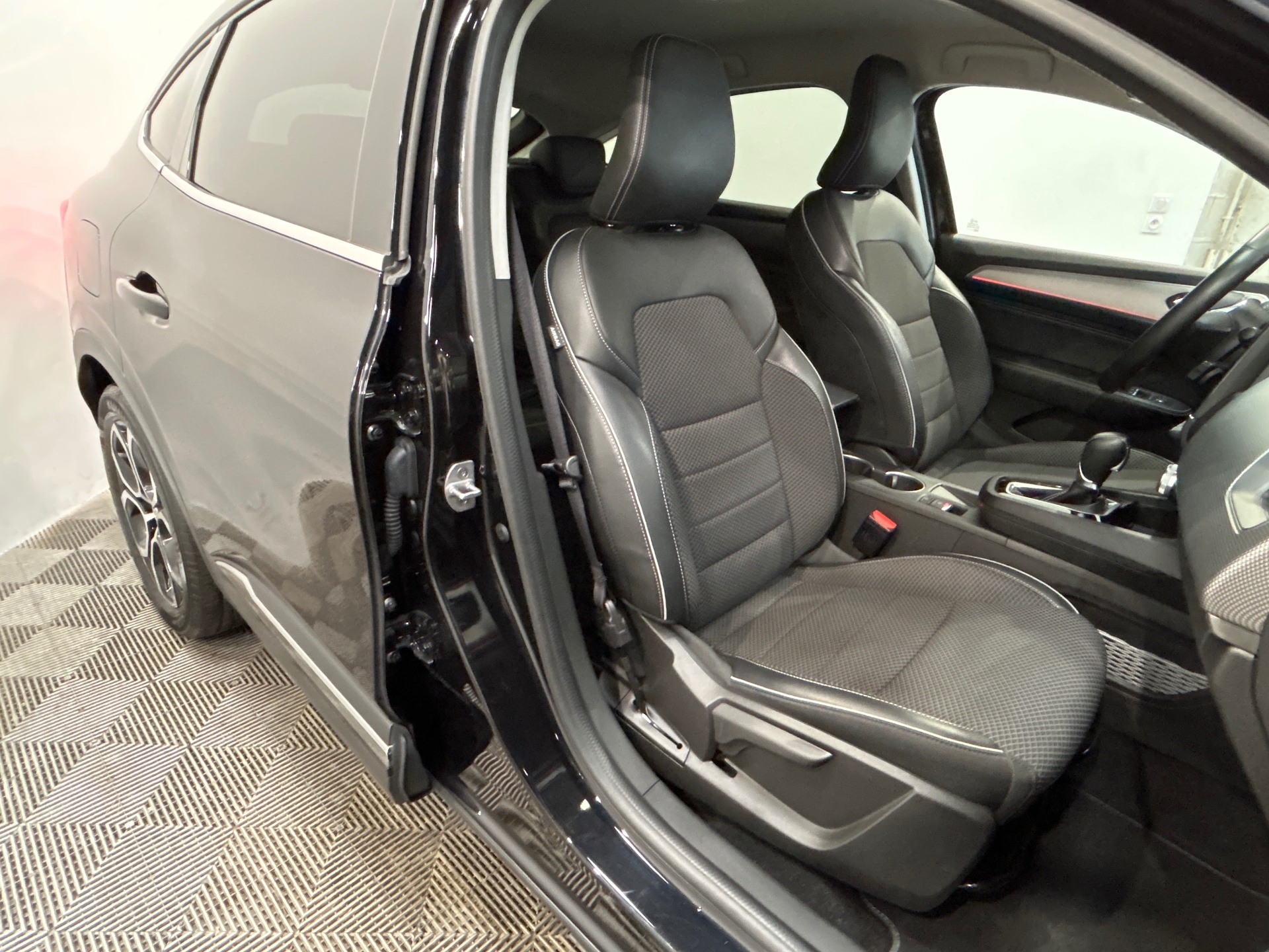 RENAULT ARKANA E-Tech hybride 145 - 22 Techno