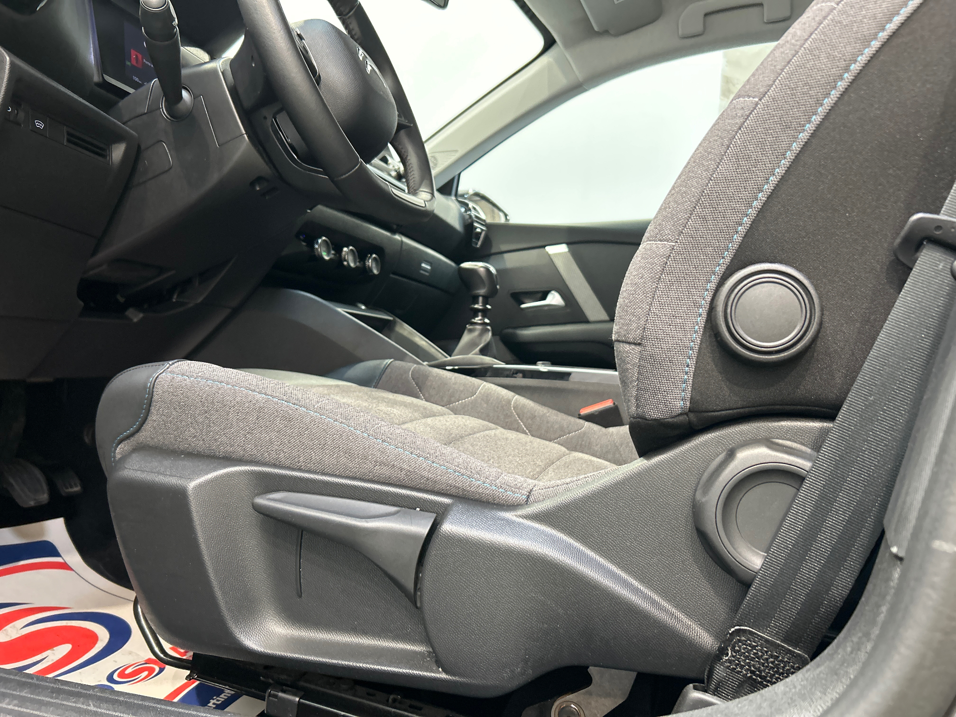 CITROEN C4 PureTech 130 BVM6 Plus