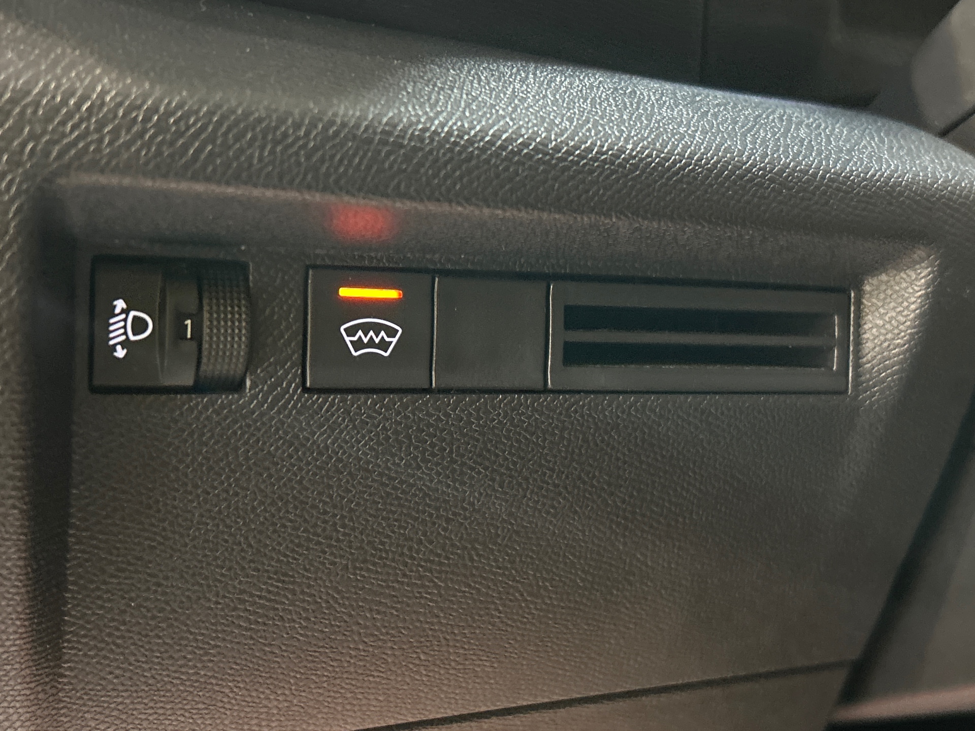 CITROEN C4 PureTech 130 BVM6 Plus