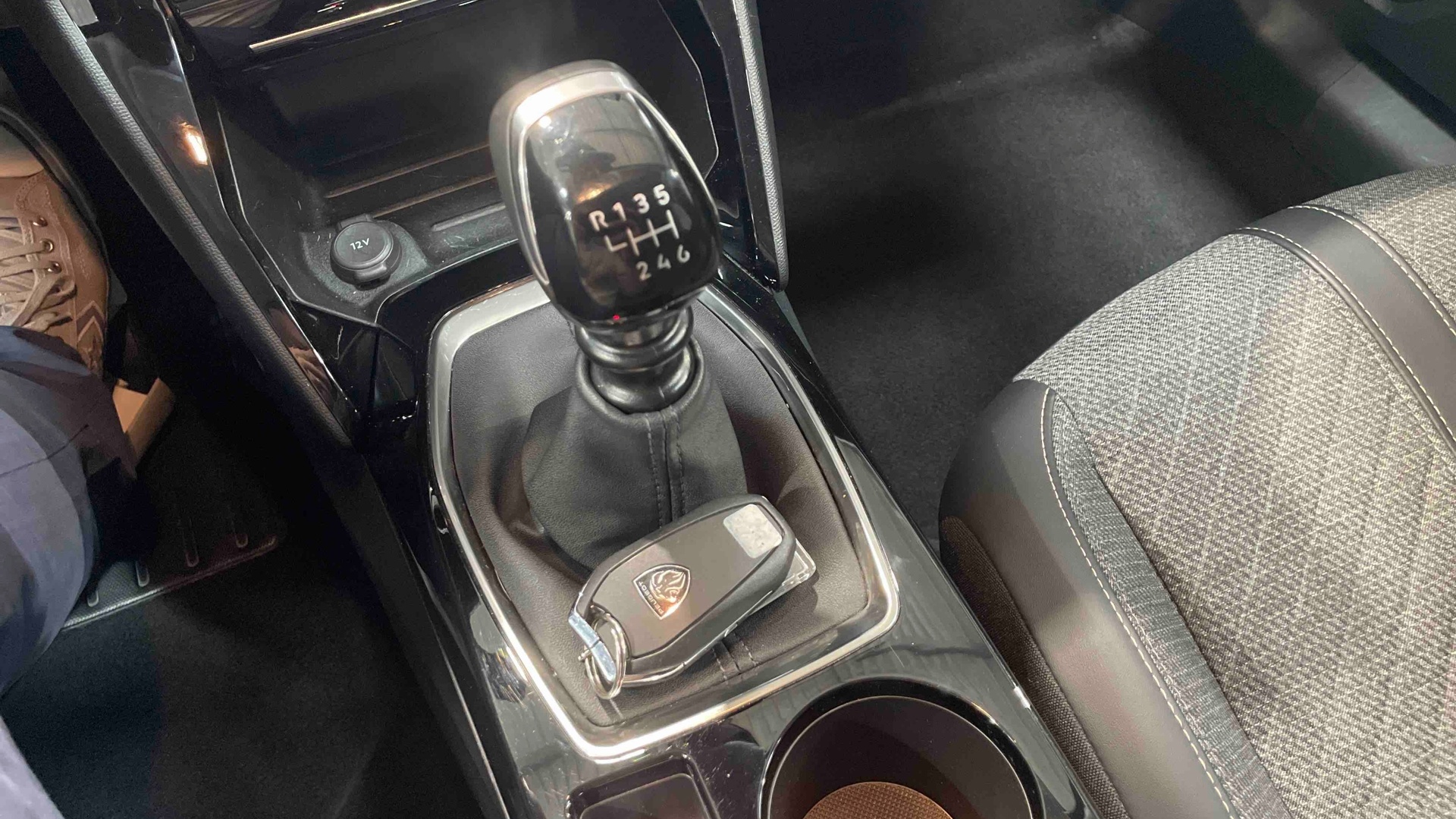 PEUGEOT 208 PureTech 100 S&S BVM6 Allure - 5P