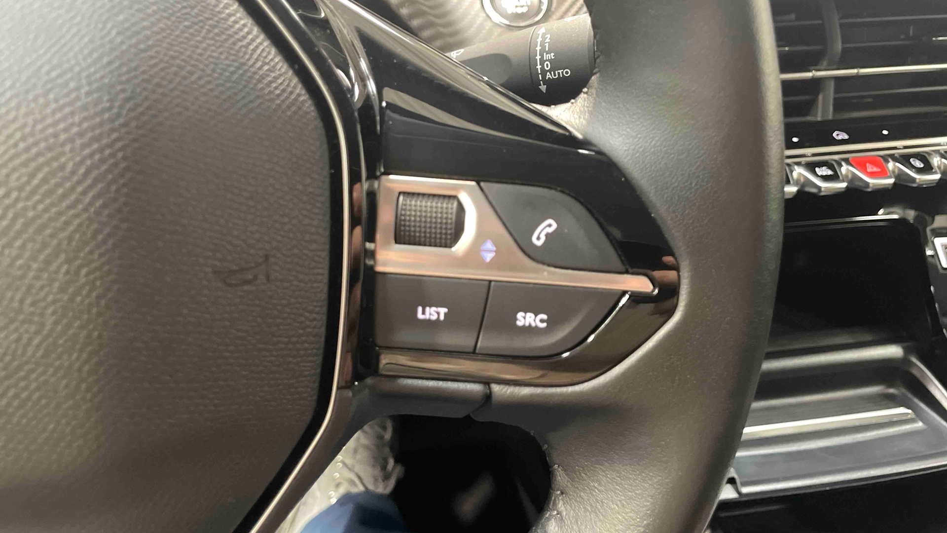 PEUGEOT 208 PureTech 100 S&S BVM6 Allure - 5P