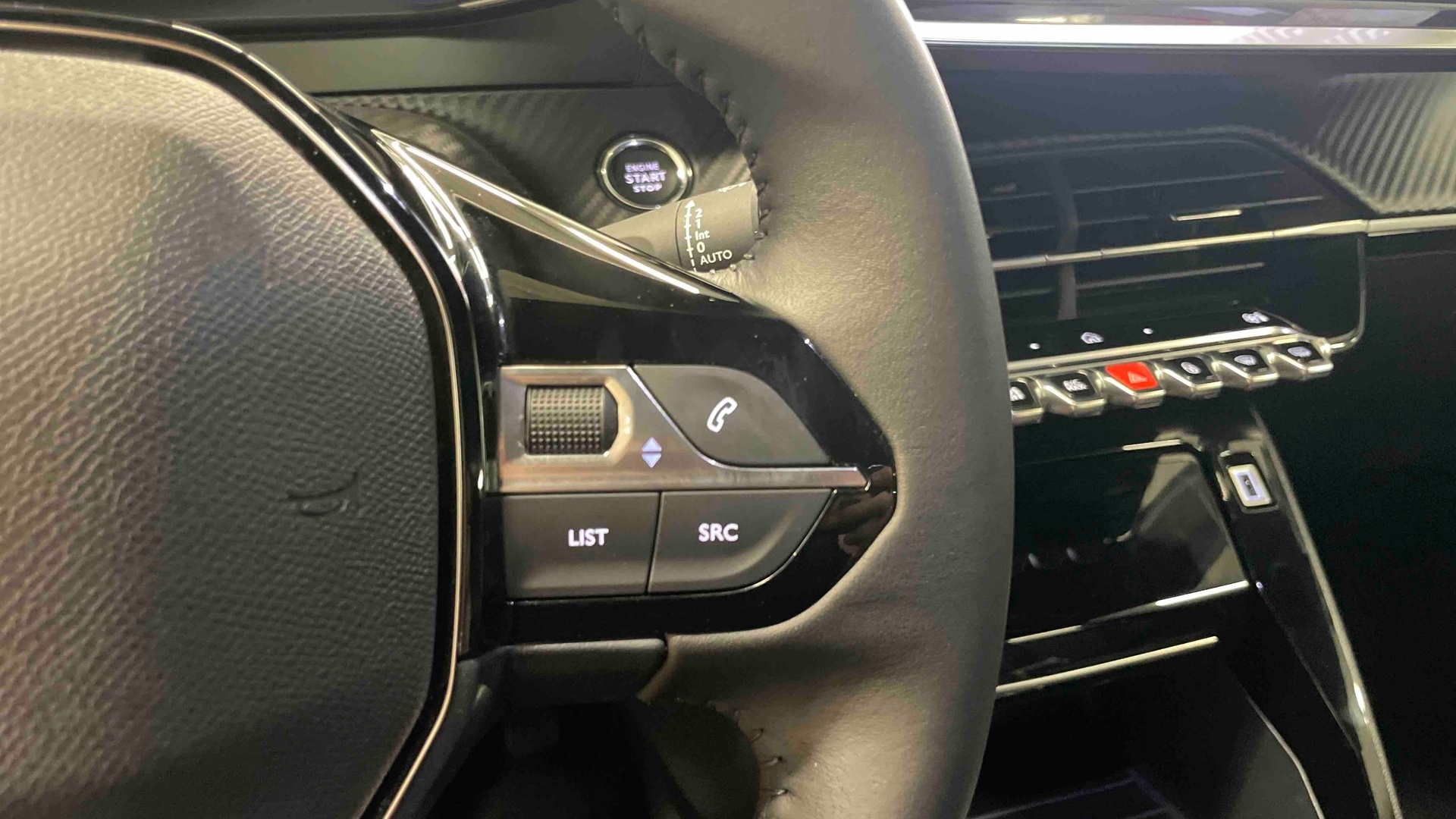 PEUGEOT 2008 100 S&S BVM6 Allure