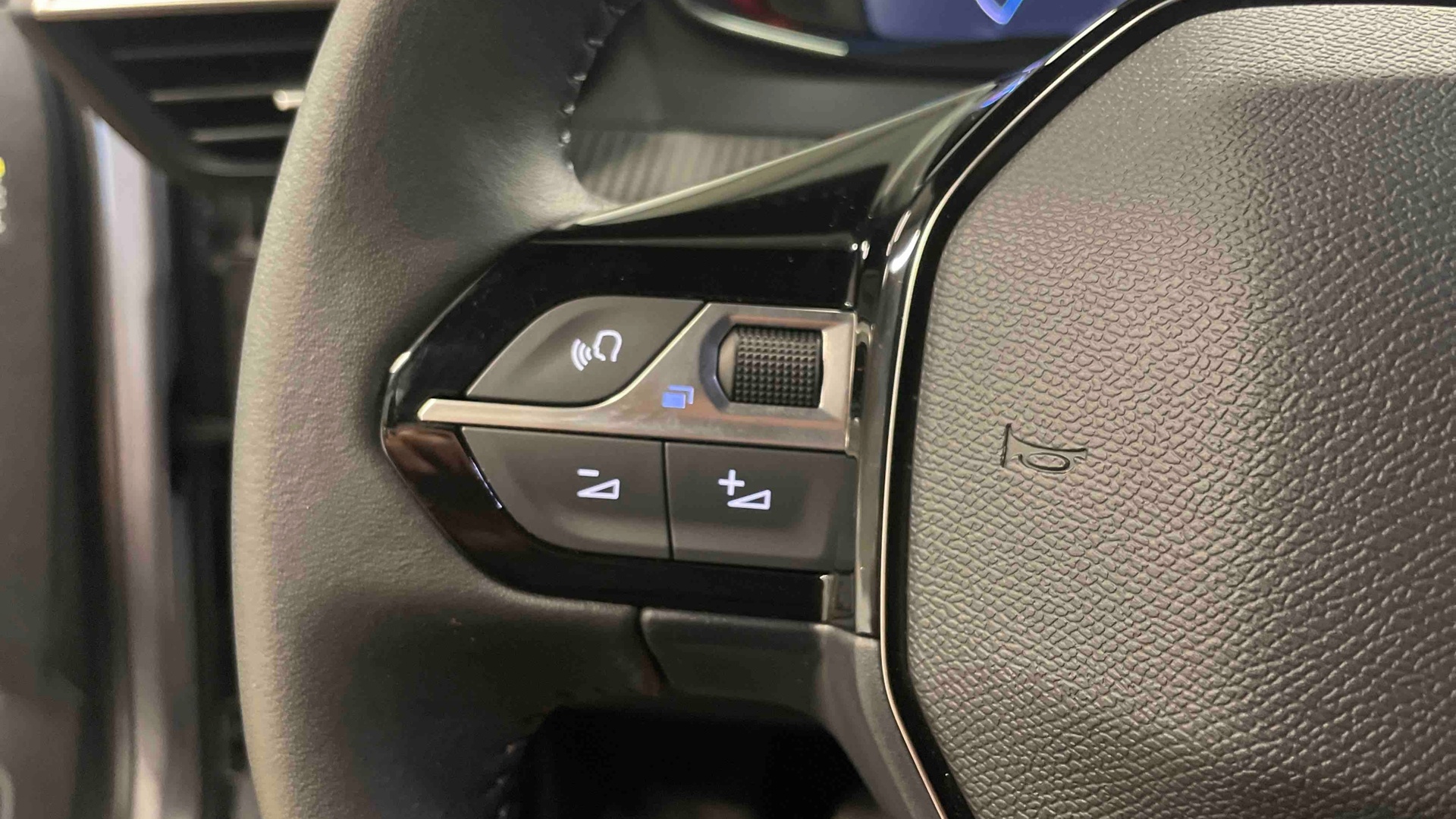 PEUGEOT 2008 100 S&S BVM6 Allure
