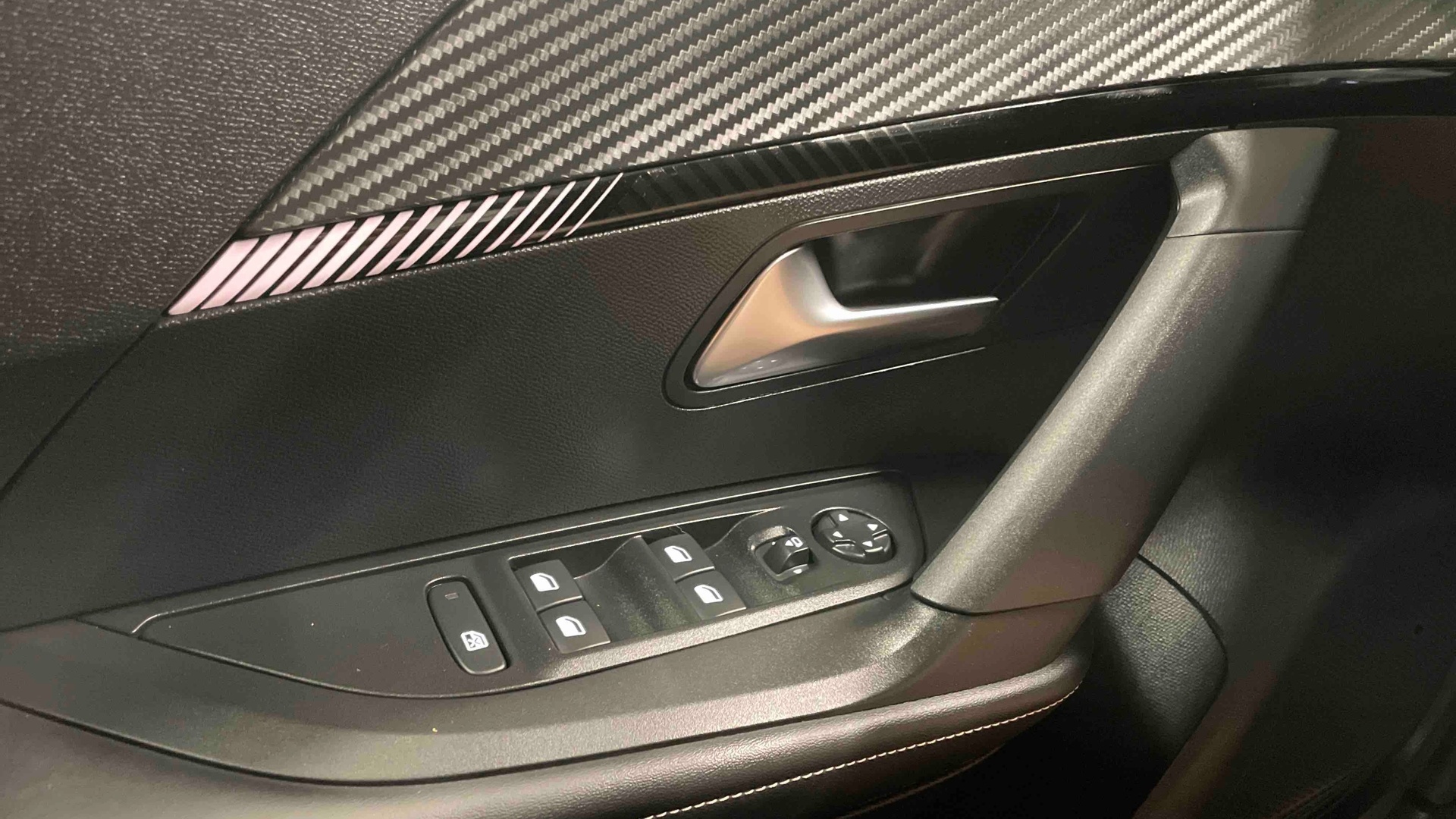 PEUGEOT 2008 100 S&S BVM6 Allure