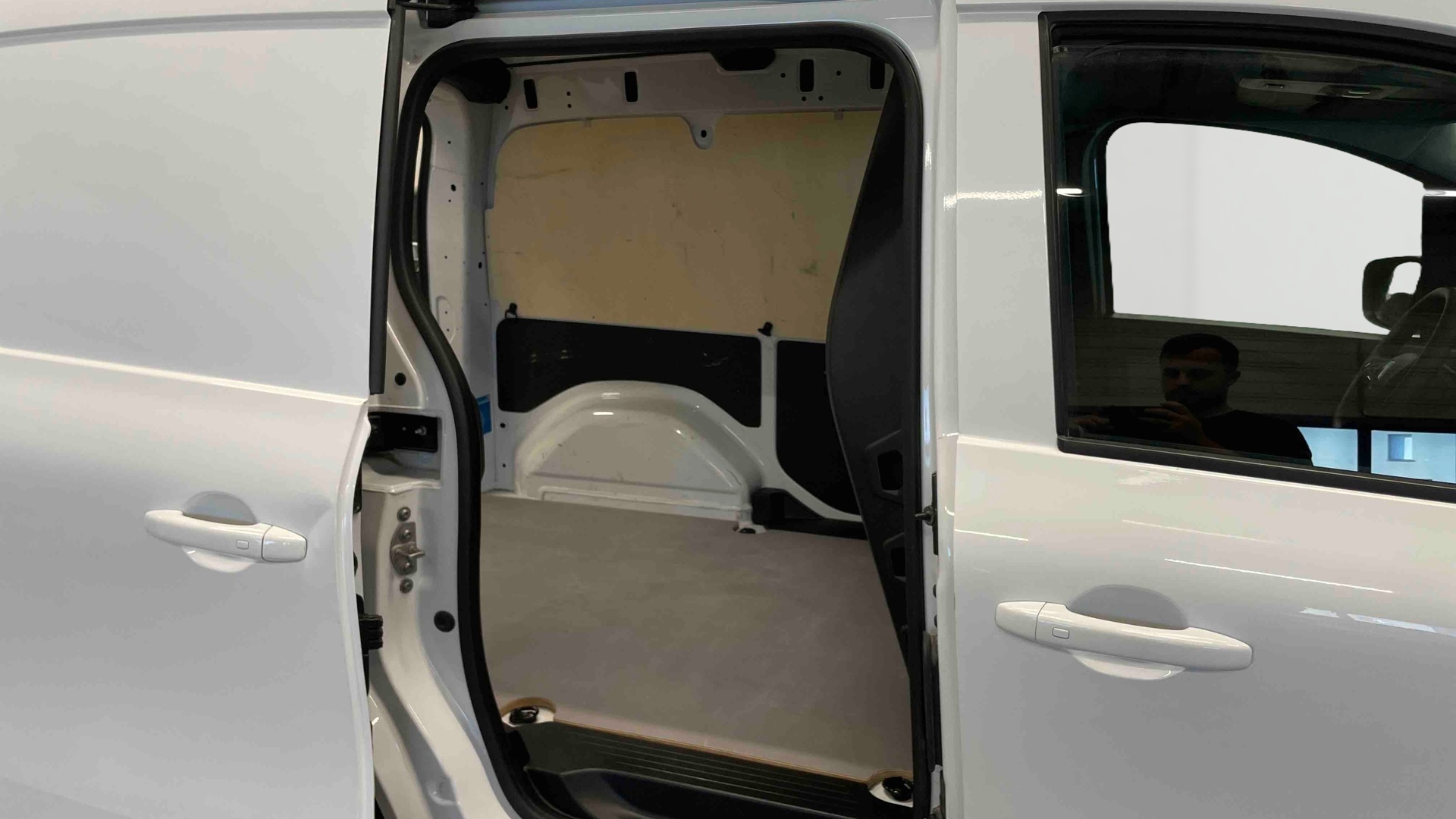 RENAULT KANGOO VAN BLUE DCI 95 EXTRA - 22 - 5P