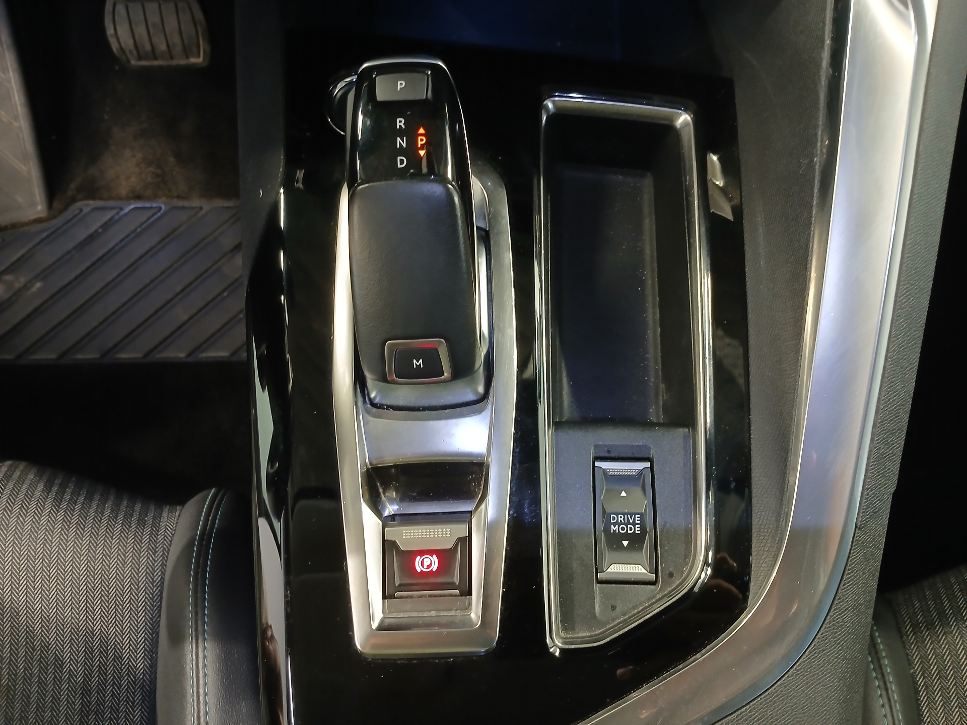 PEUGEOT 5008 BlueHDi 130ch S&S EAT8 Allure Pack