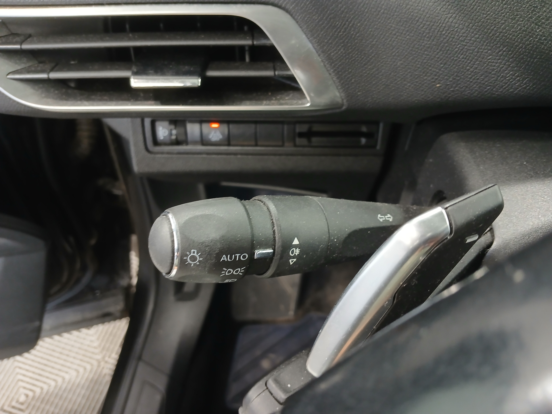 PEUGEOT 5008 BlueHDi 130ch S&S EAT8 Allure Pack