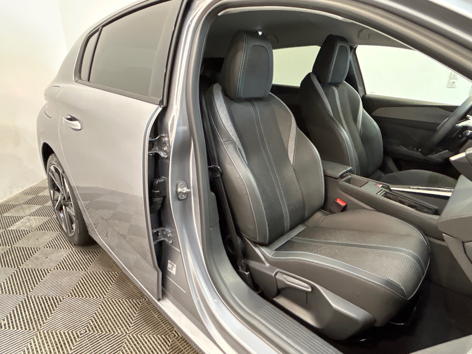 PEUGEOT 308 Allure Hybrid 145 ch e-DCS6